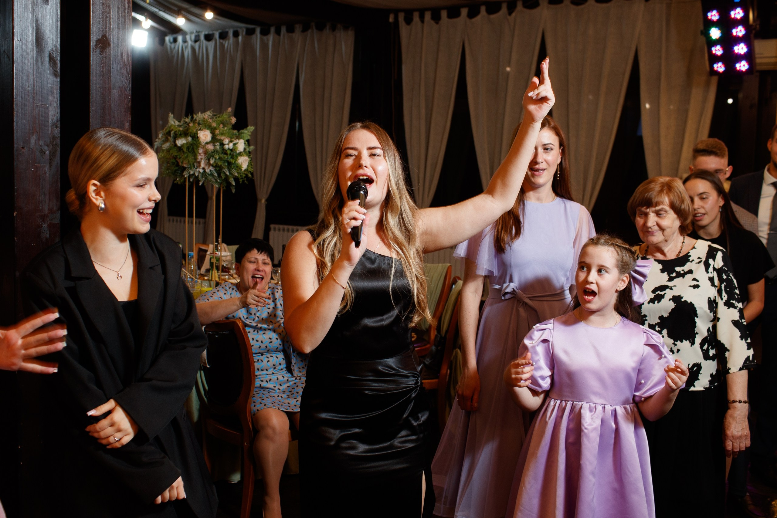 Свадебные банкеты. Ведущий на свадьбу и корпоратив Москва и Московская область Андрей Рулевой