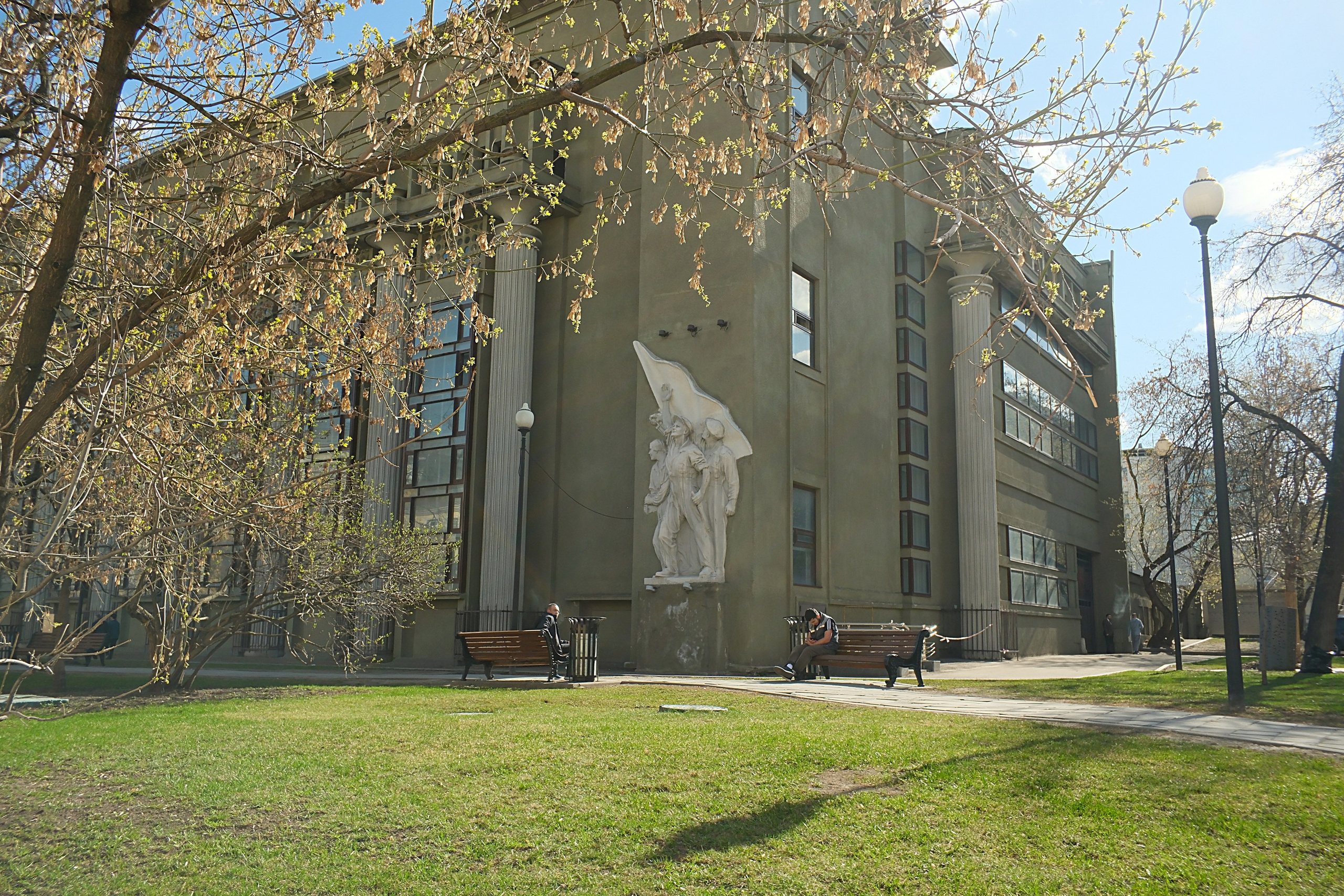 Улица, люди, жизнь…