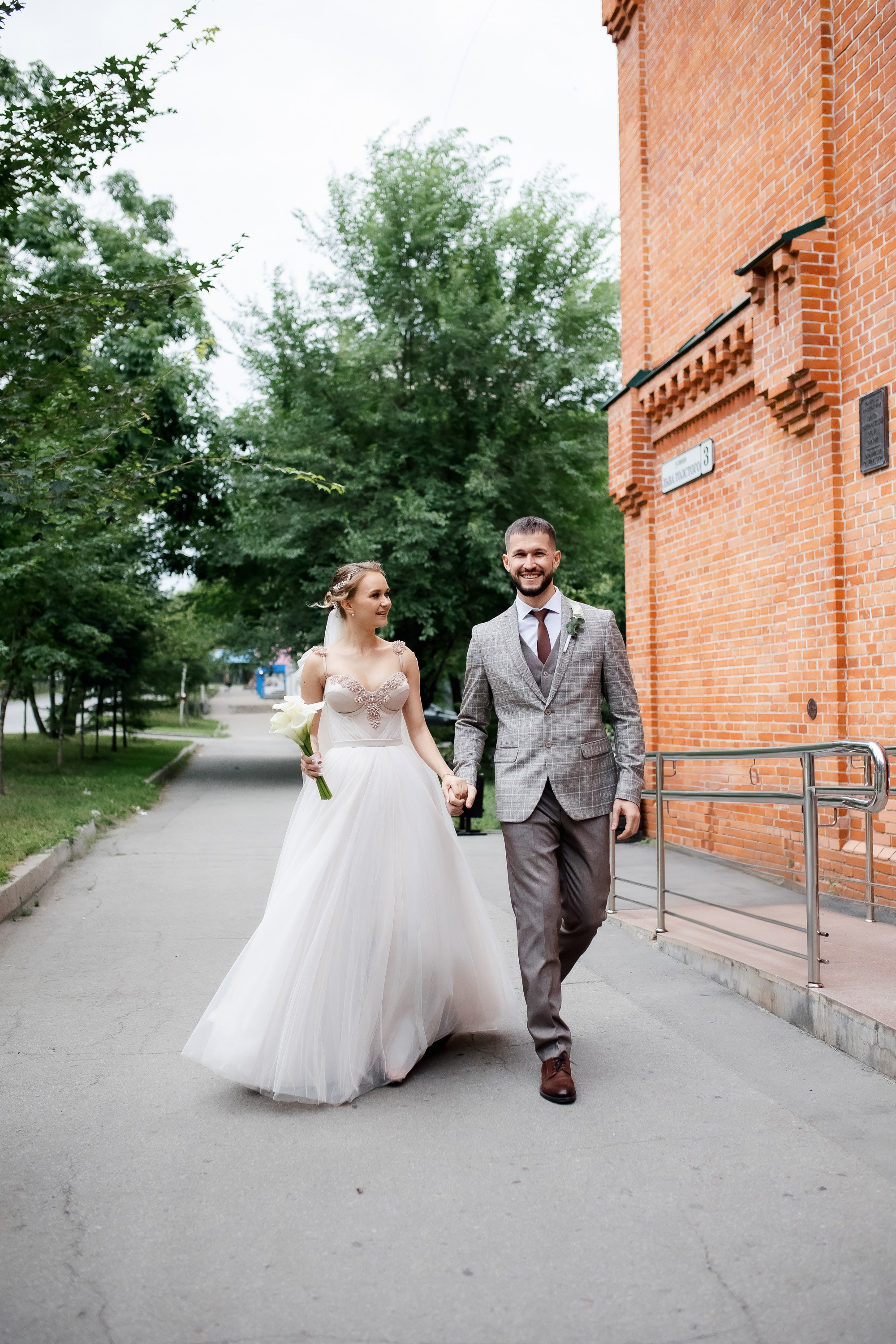 Степан и Ульяна. Утро. Загс. Прогулка. Дождь и солнце. Свадебный фотограф в Хабаровске