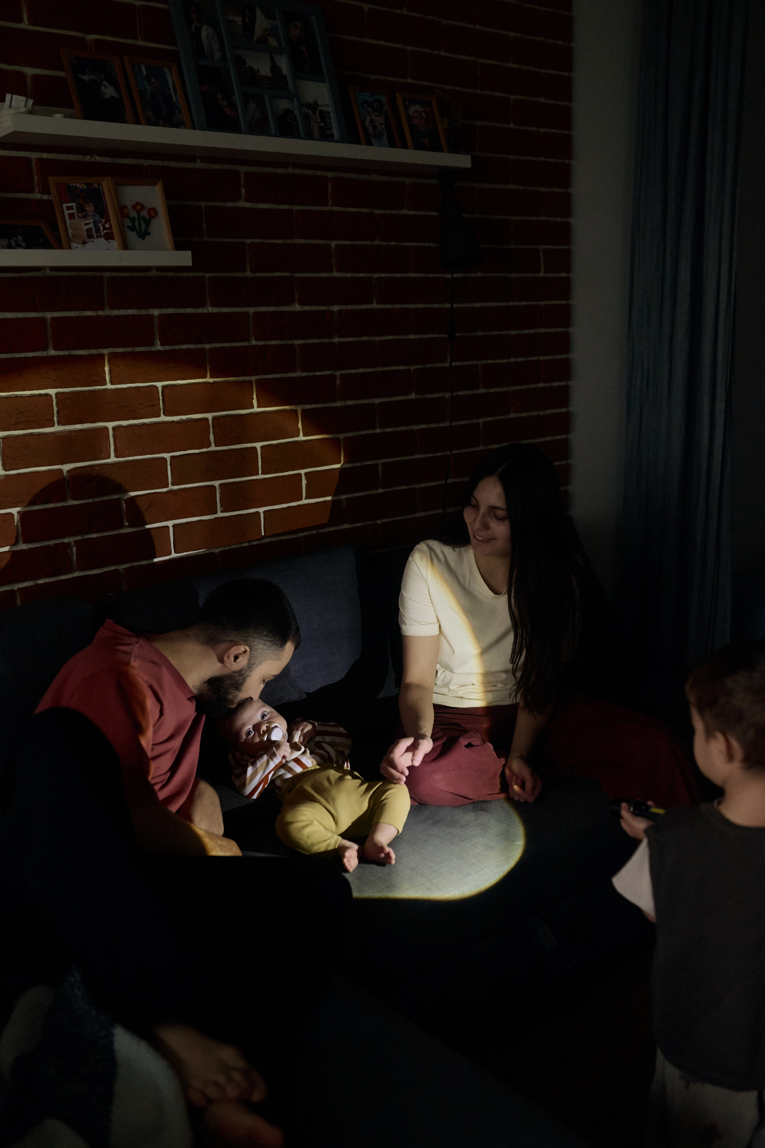 Эмир, Диана, Леон и Амин дома. Семейный и свадебный lifestyle-фотограф в Москве Мария Петрова