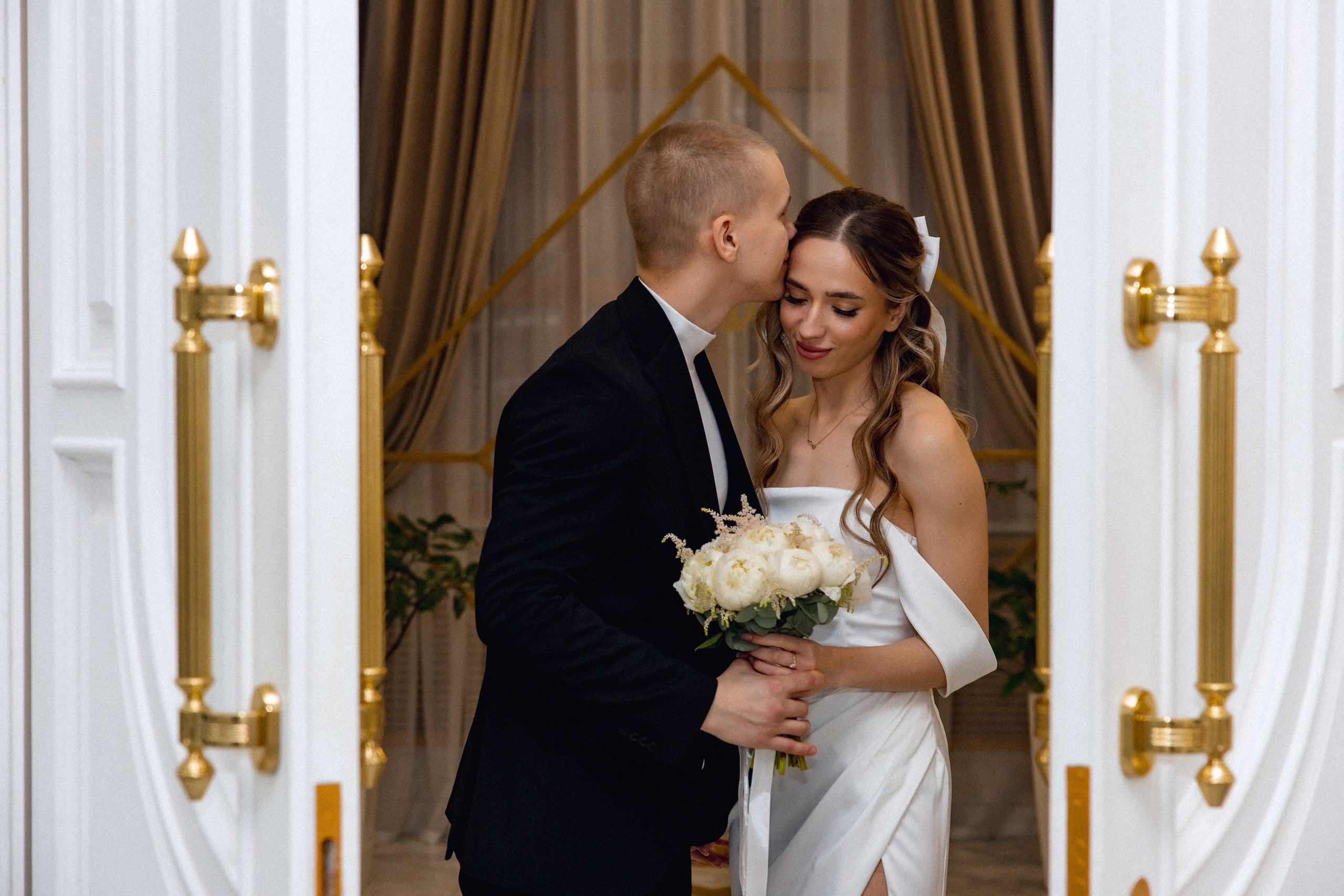 СВАДЬБЫ. Дарья Бухреева — фотограф, видеограф и фототерапевт. Москва и мир