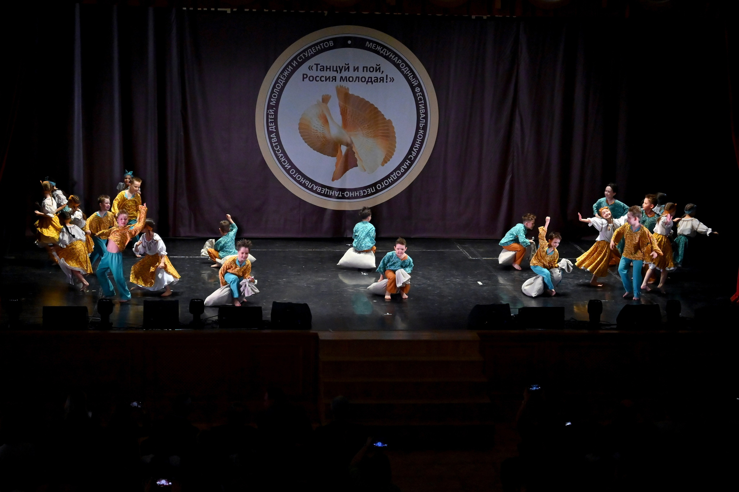 Гала-концерт. Танцуй и пой, Россия Молодая! 22.04.2024. Профессиональный фотограф в Москве Алёна Котова