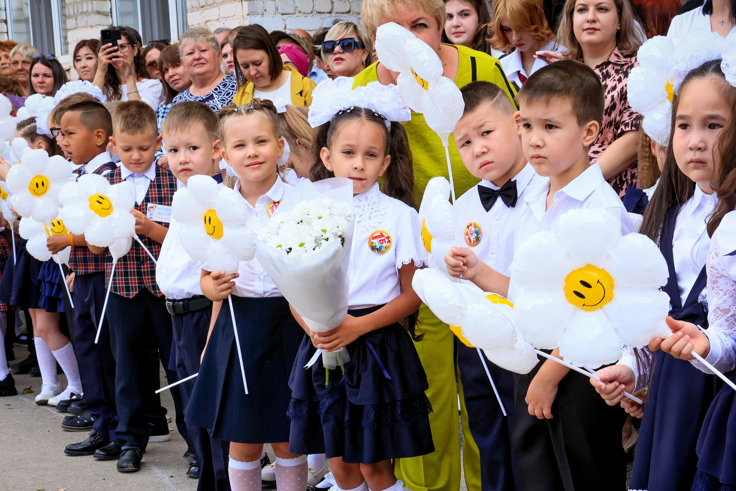 ШКОЛА 1 СЕНТЯБРЯ. Свадебный фотограф — видеограф в г. Астрахань Екатерина Юмашева