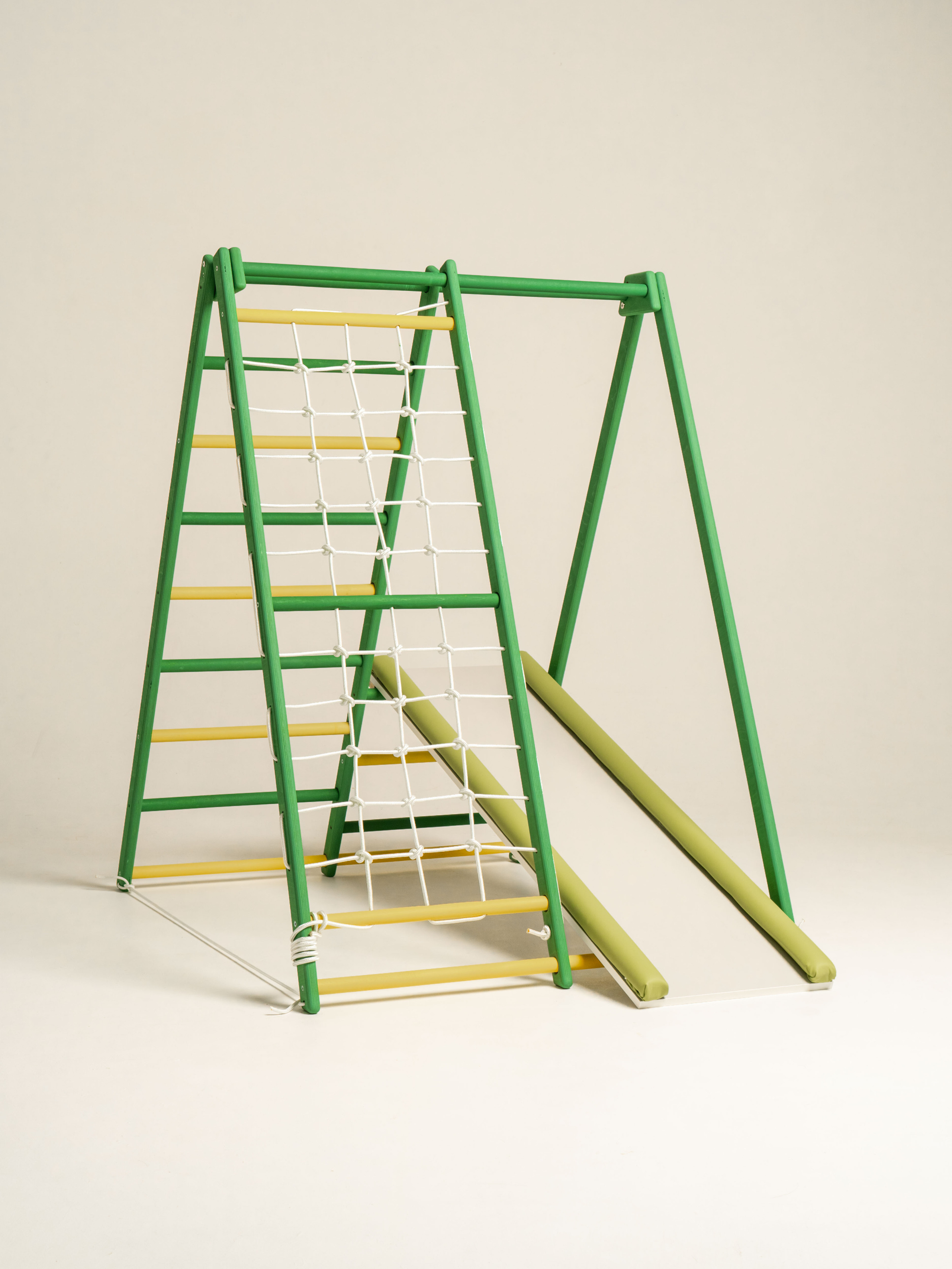 Производитель детских комплексов TROPINKI ROSTA. Da nang Photographer Sergey Zelēnkin