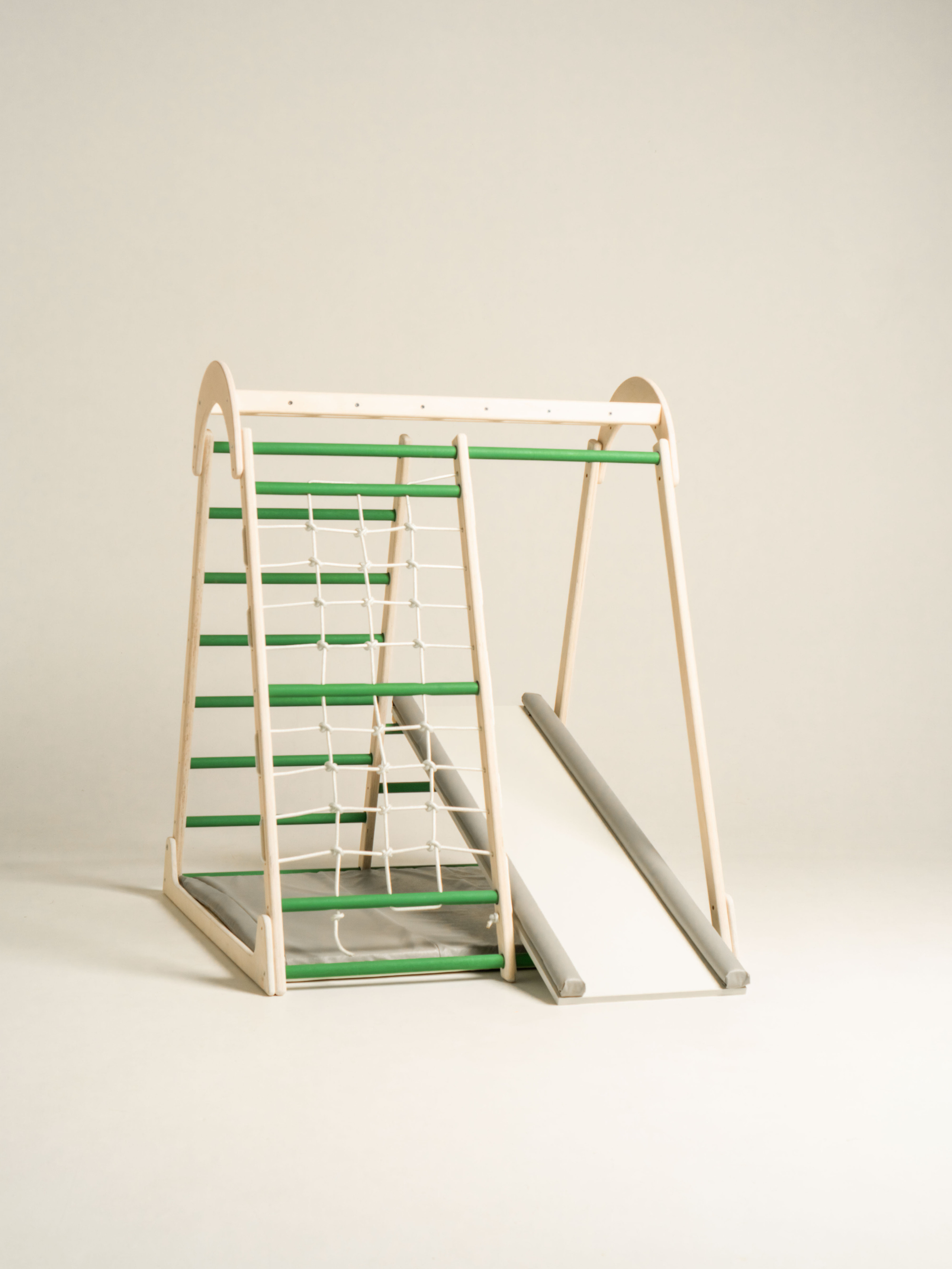 Производитель детских комплексов TROPINKI ROSTA. Da nang Photographer Sergey Zelēnkin