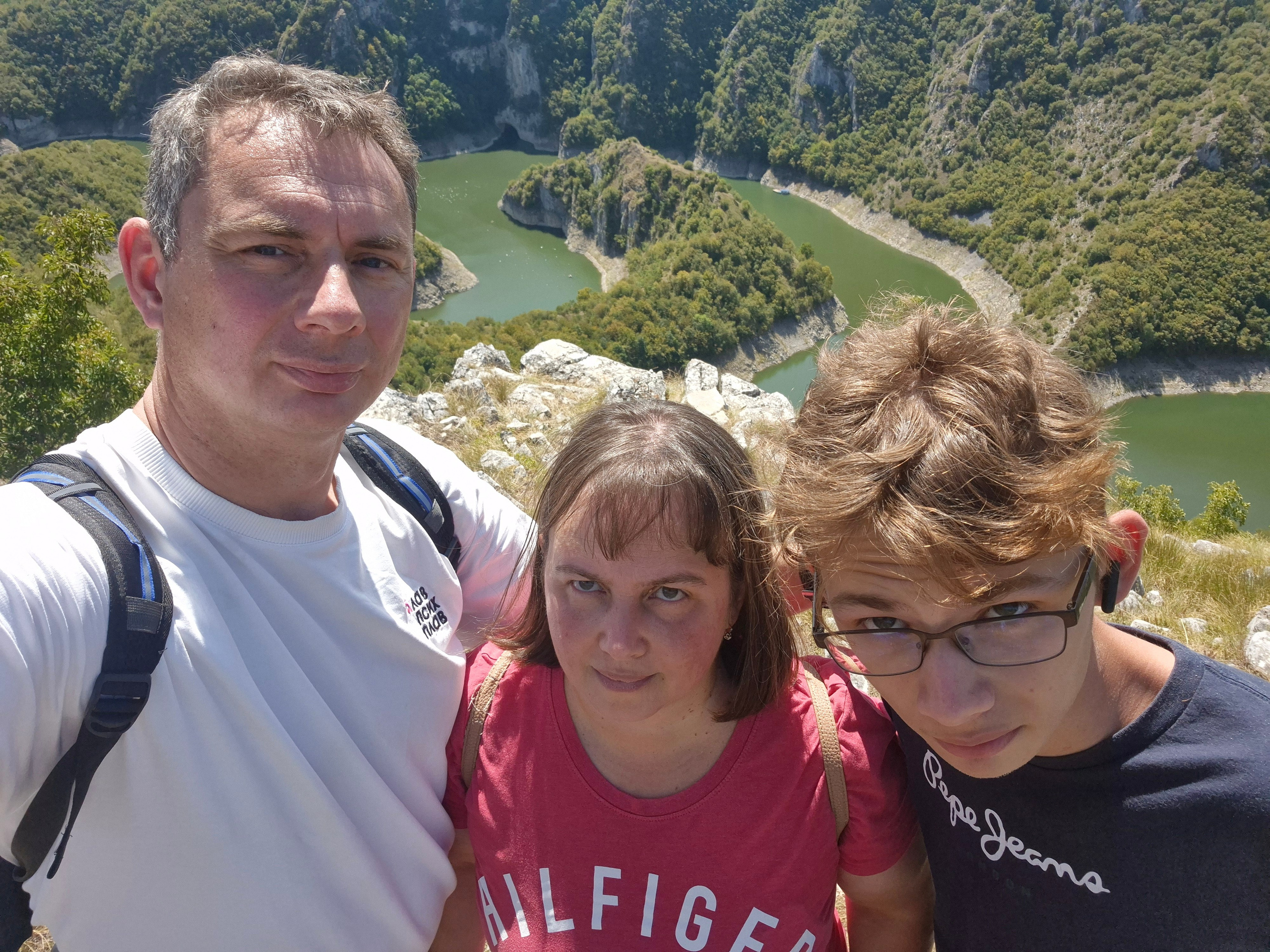 Туристический сезон в разгаре, но туристов не ужасный поток