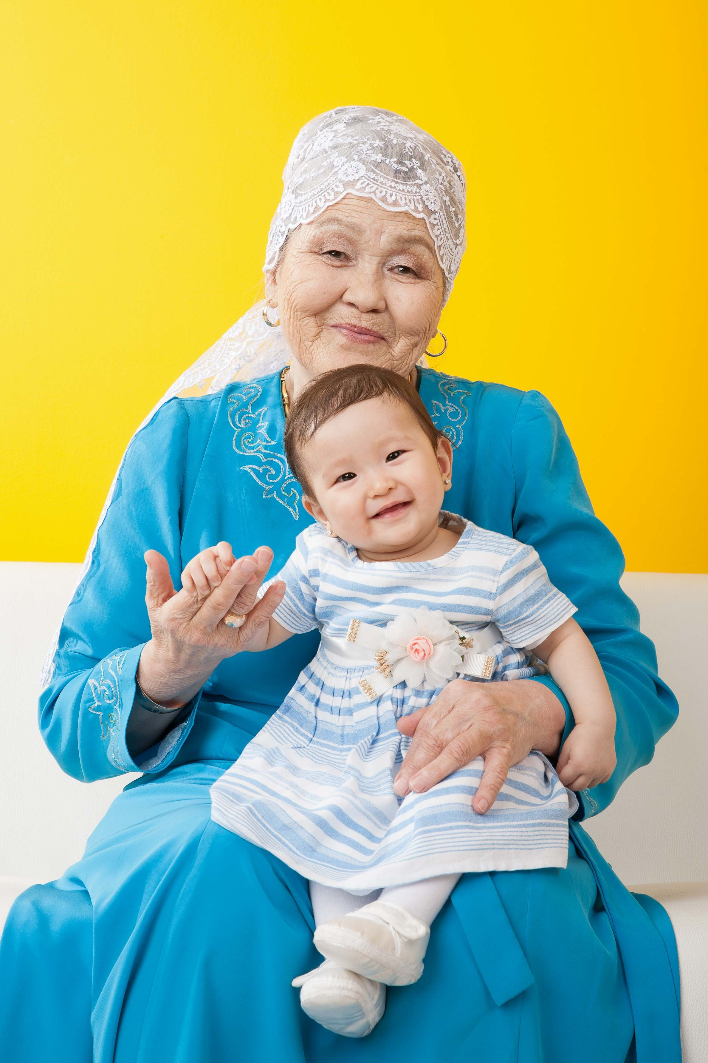 Фотосессия семейная. Фотостудия Алматы. Семейная и детская фотостудия Family studio.Фотограф Алматы