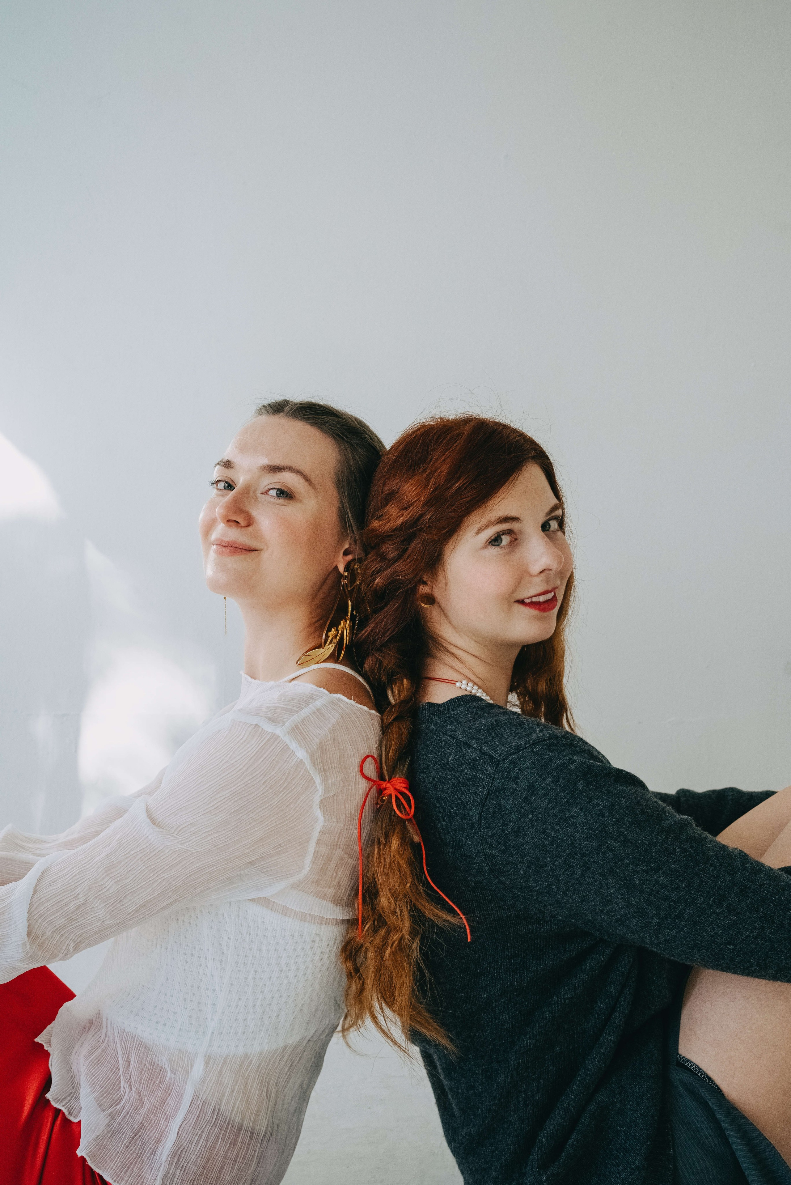 Съемка для бренда украшений в славянском стиле. Портретный и свадебный фотограф в Тбилиси • xeniqo