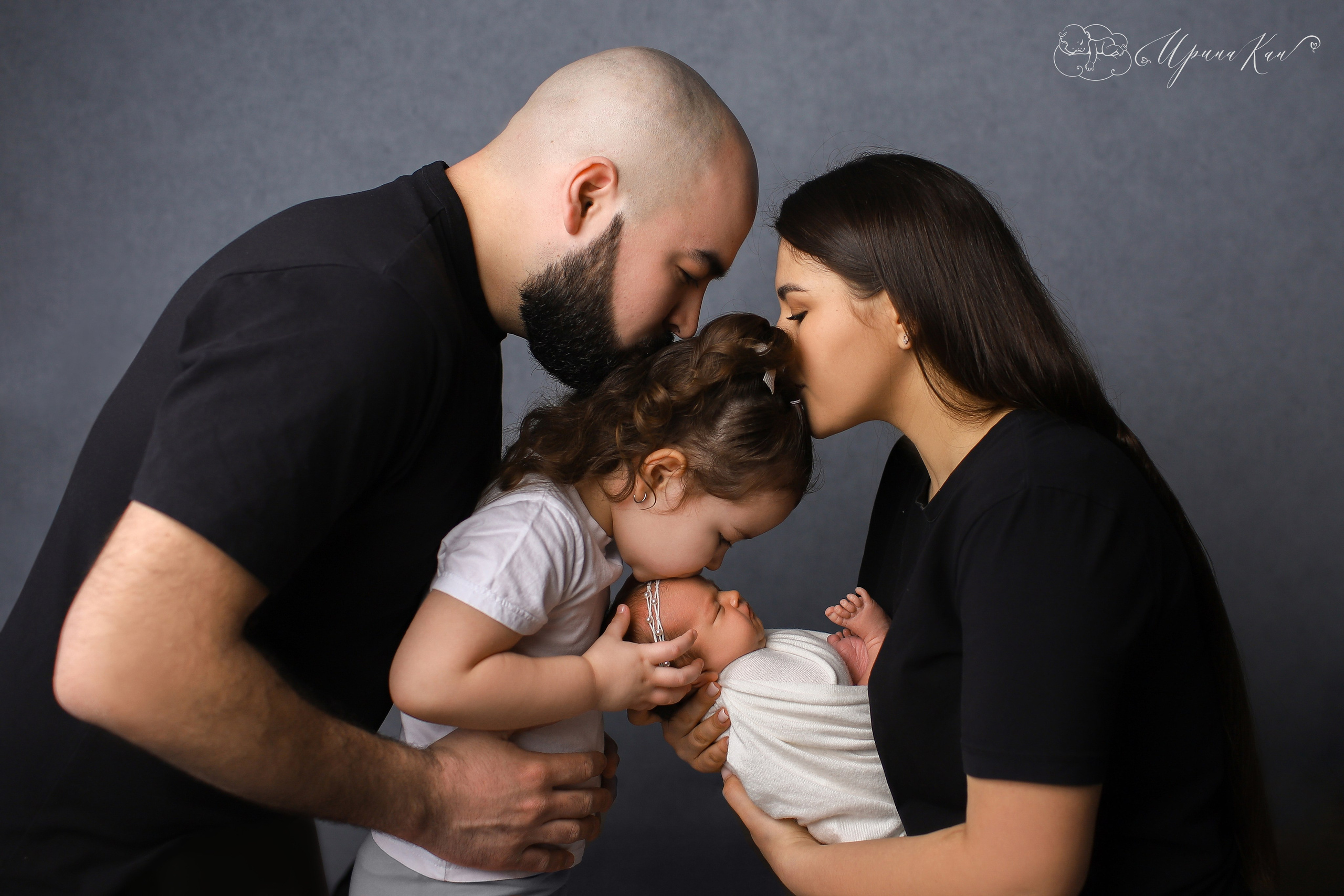 Новорожденная фотосессия для девочек. Ирина Кан Фотограф новорожденных в Екатеринбурге