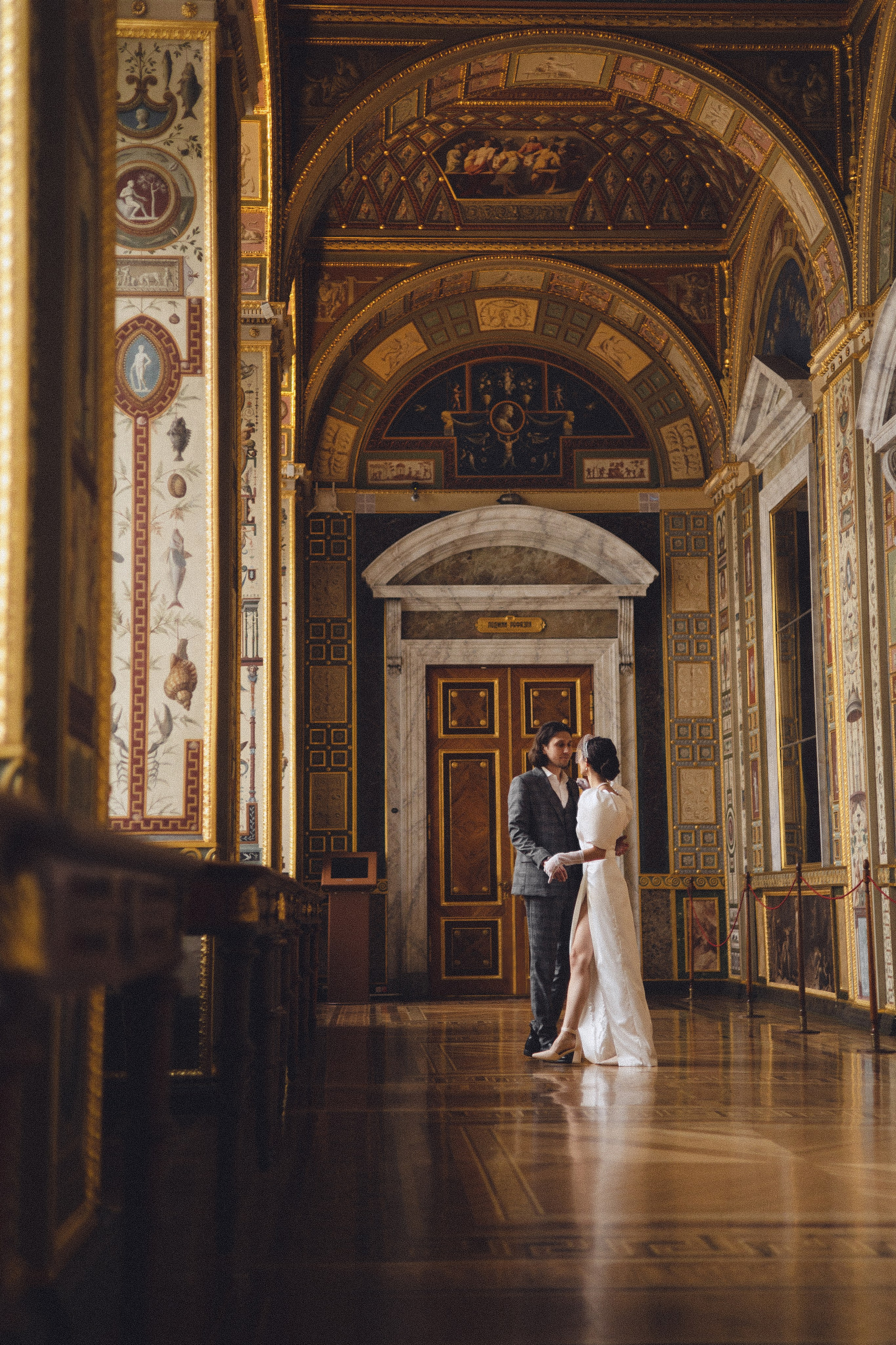 Свадебная съемка в Эрмитаже. Фотограф в Санкт-Петербурге Осокина Елизавета