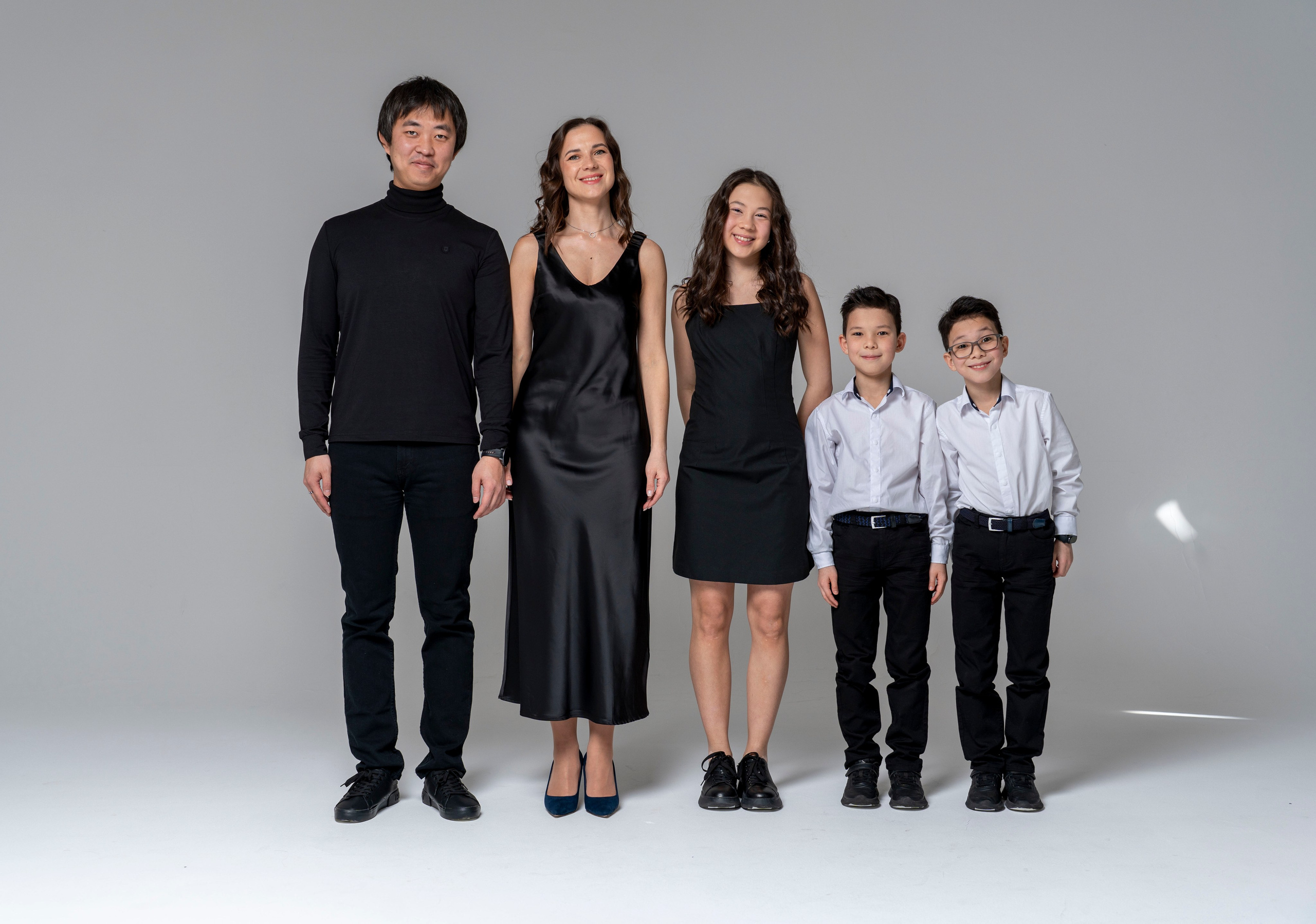 Полина, Павел, Арина, Арсений и Александр. Главная