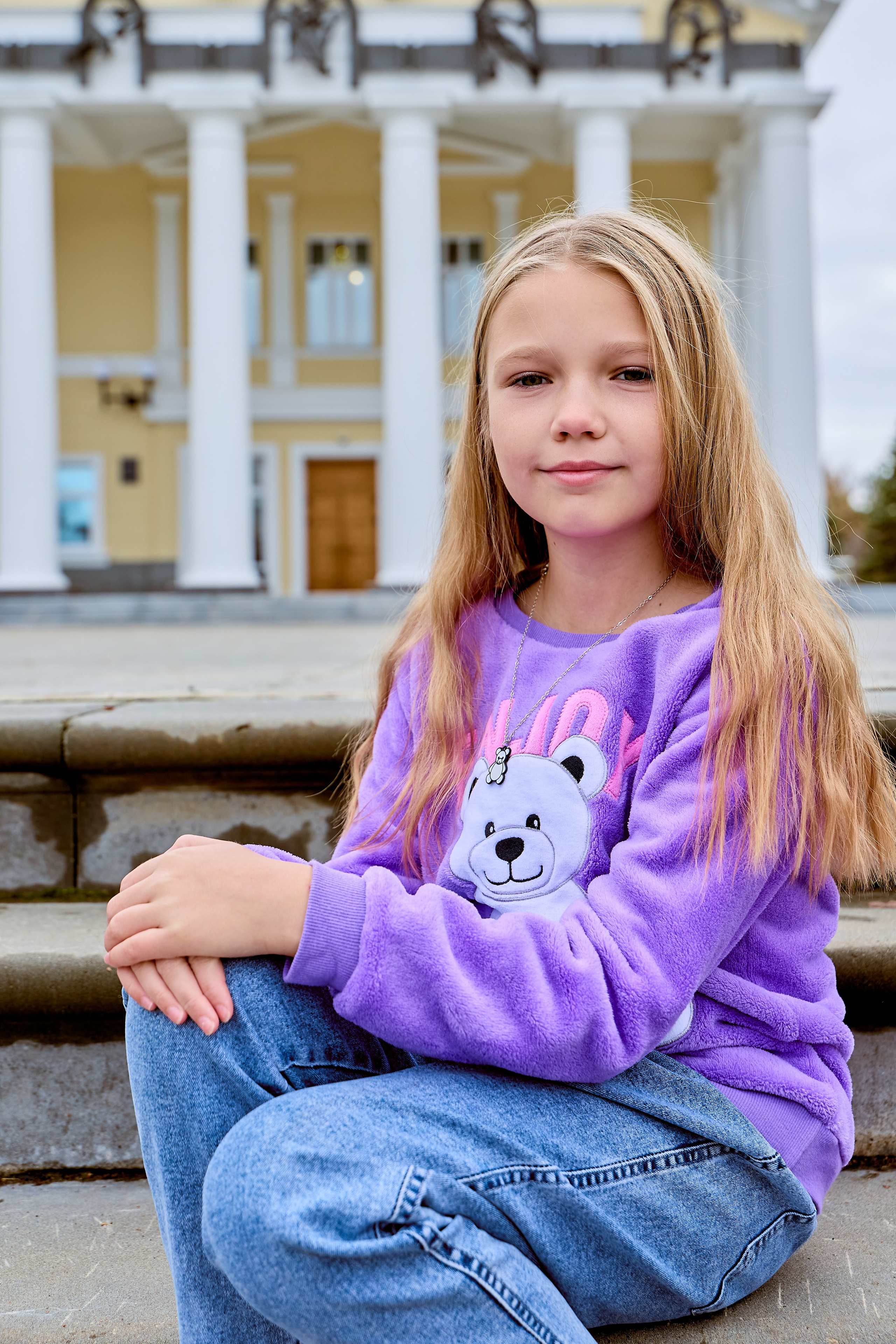 Школьный портрет для альбома или фотокниги по доступной цене