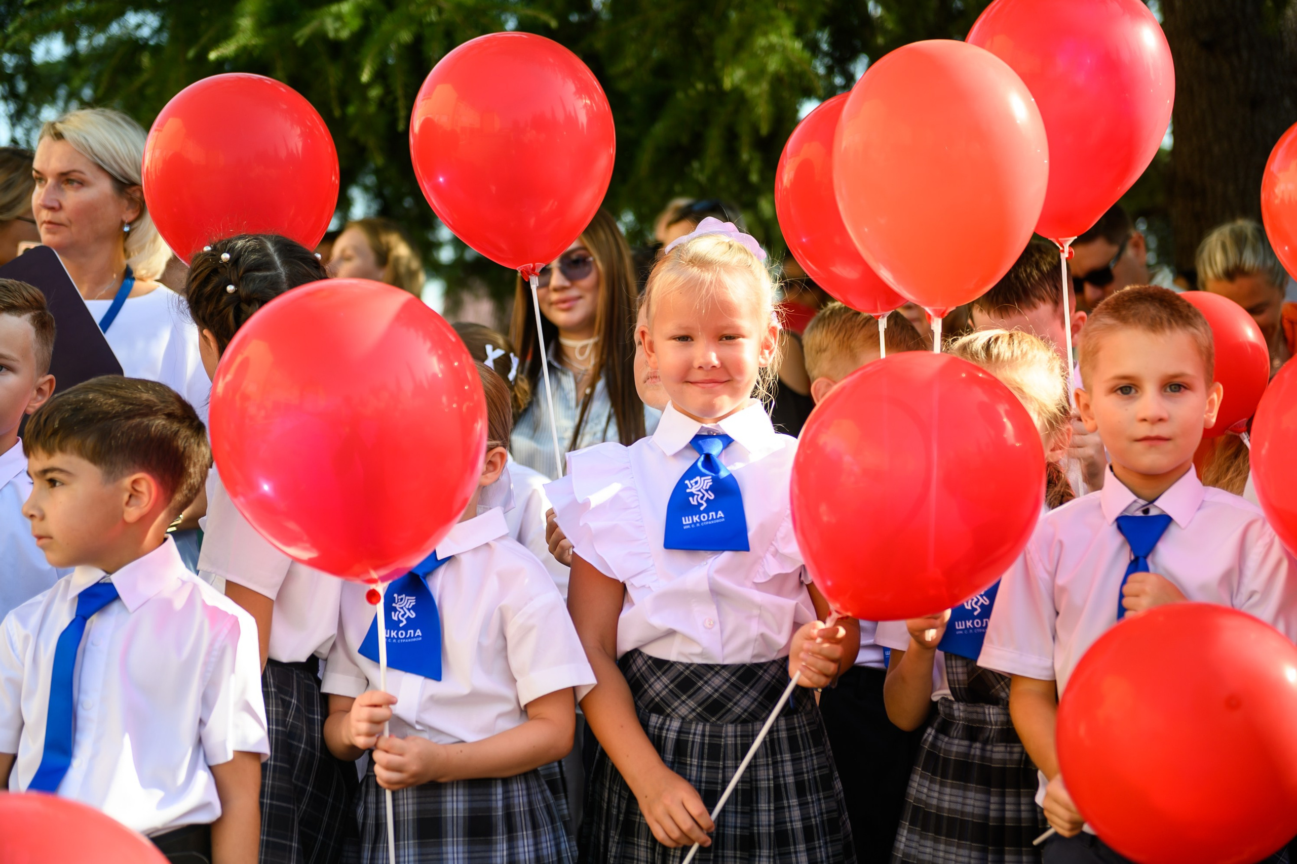 Первый раз в первый класс школа Страховой. Свадебный и семейный фотограф София Невская