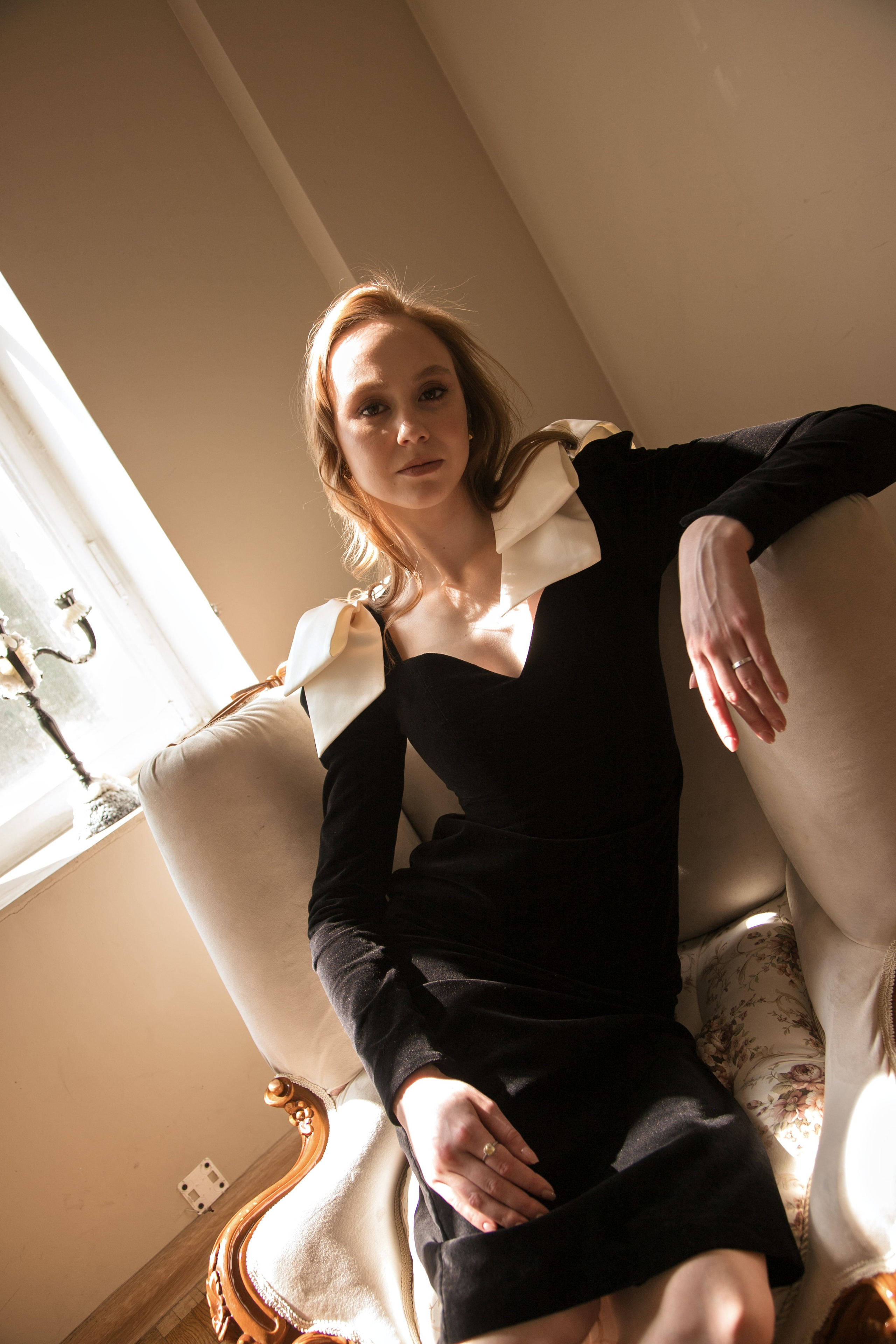 Женская фотосессия в особняке XIX века. Профессиональный фотограф в Москве