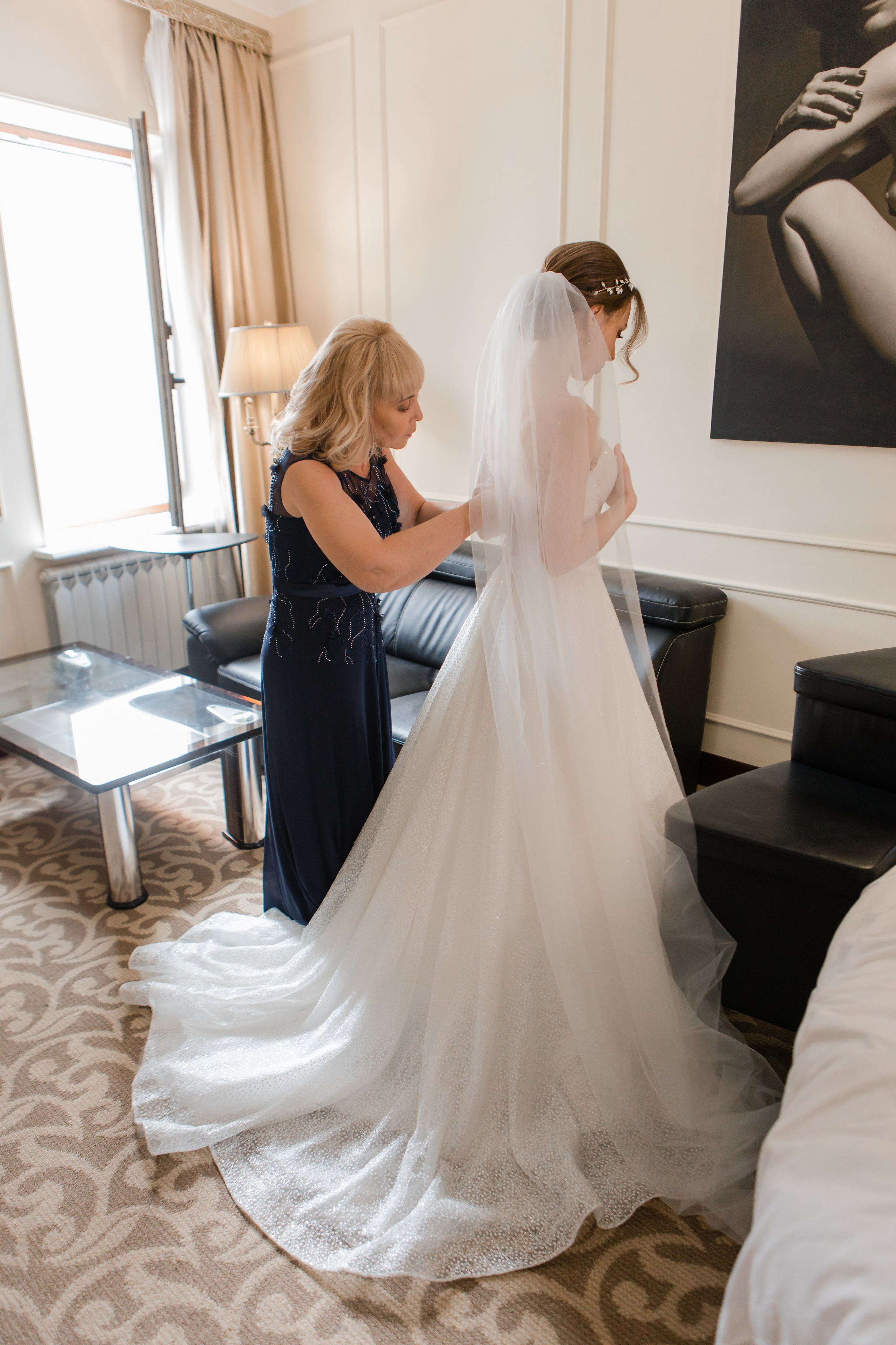 Свадебная фотосъемка Евгения и Натальи. Свадебные фотографии. Видеосъемка и фотосъемка свадеб. Фотограф и оператор на свадьбу. Видеосъемка подкастов, собственная видео-фотостудии. Предметная фотосъемка