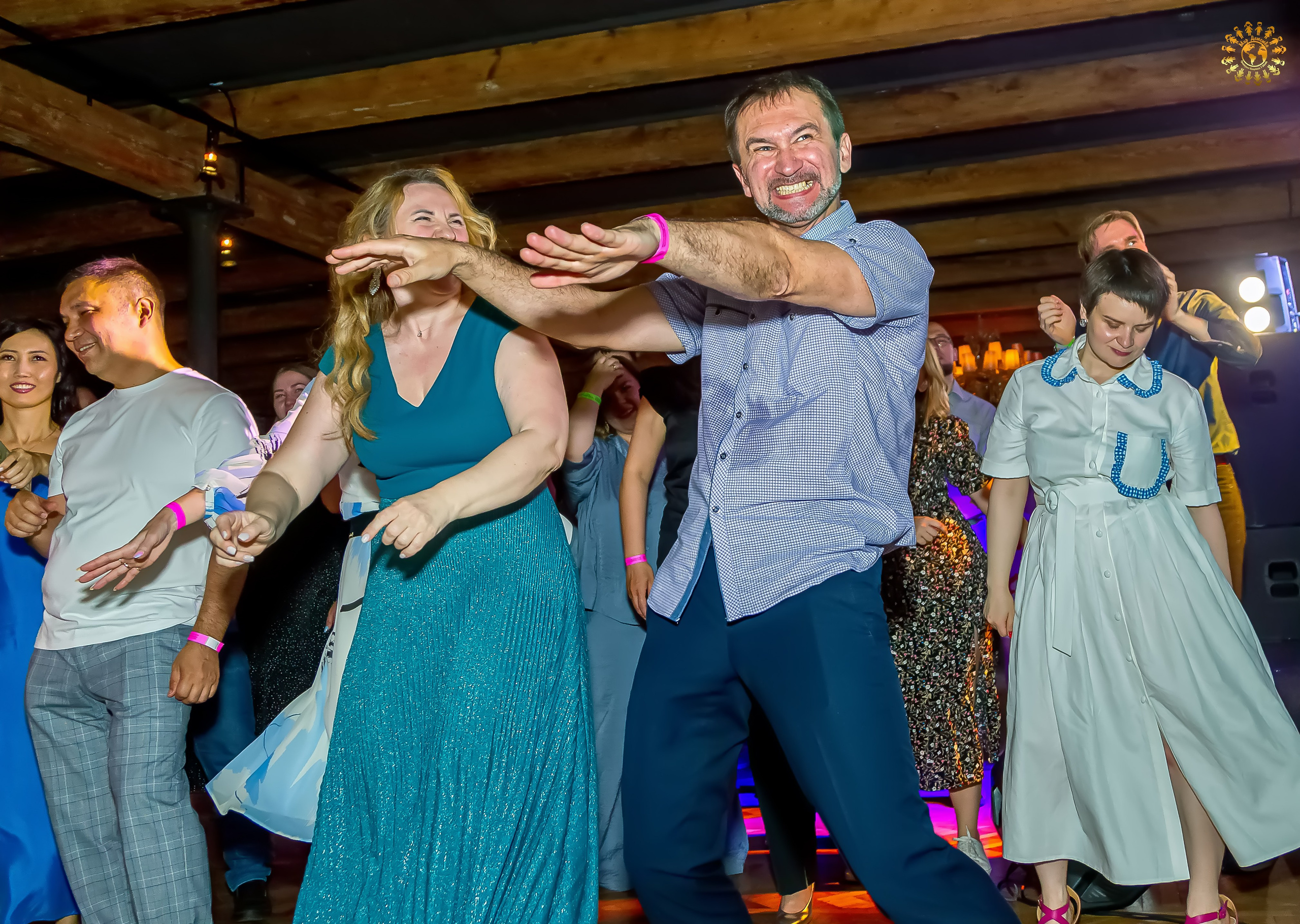 Выпускной 2023 (11-е классы) клуб «Джаггер», Москва. Репортажная съемка в Москве и области. Анималистика