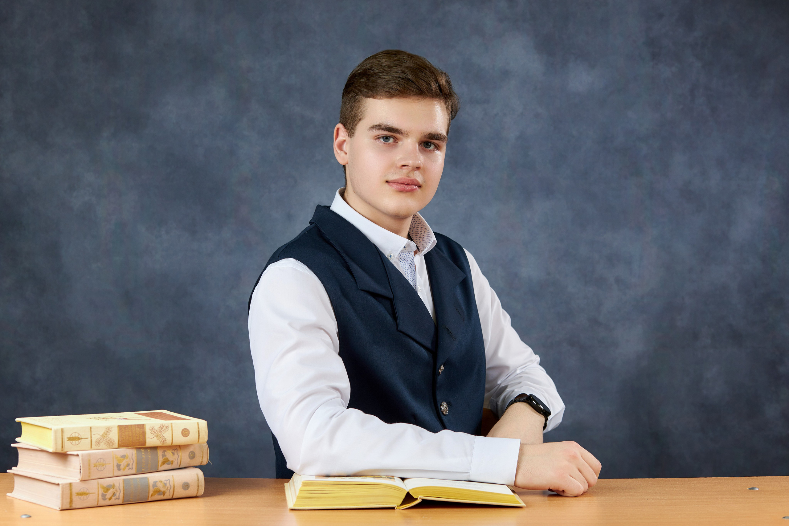 Старшие портреты. Школьный фотограф Леонова Наталия