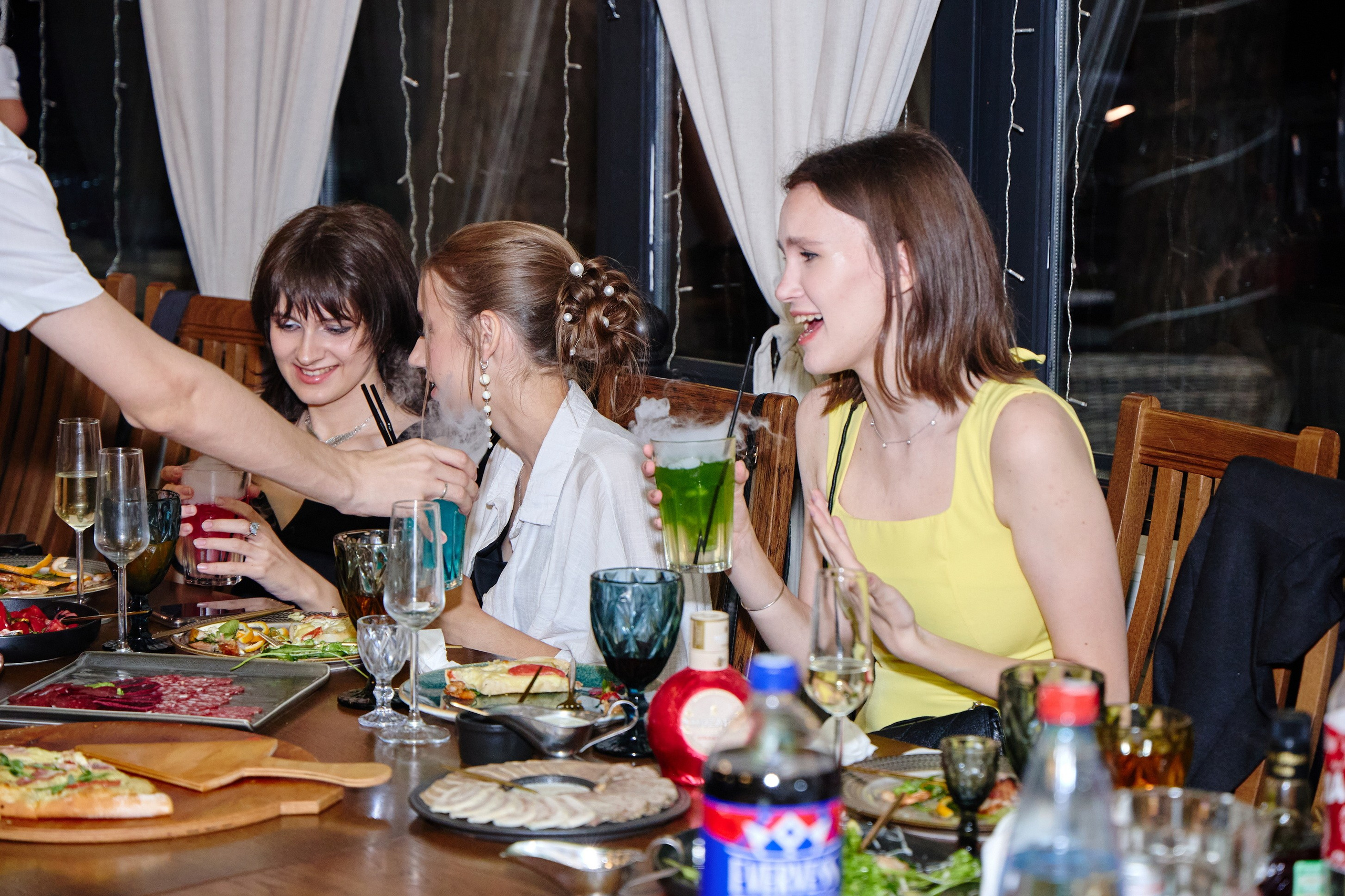 Выпускной 35 Сош. Фотограф Выпускные альбомы Таганрог Сергей Коробченко