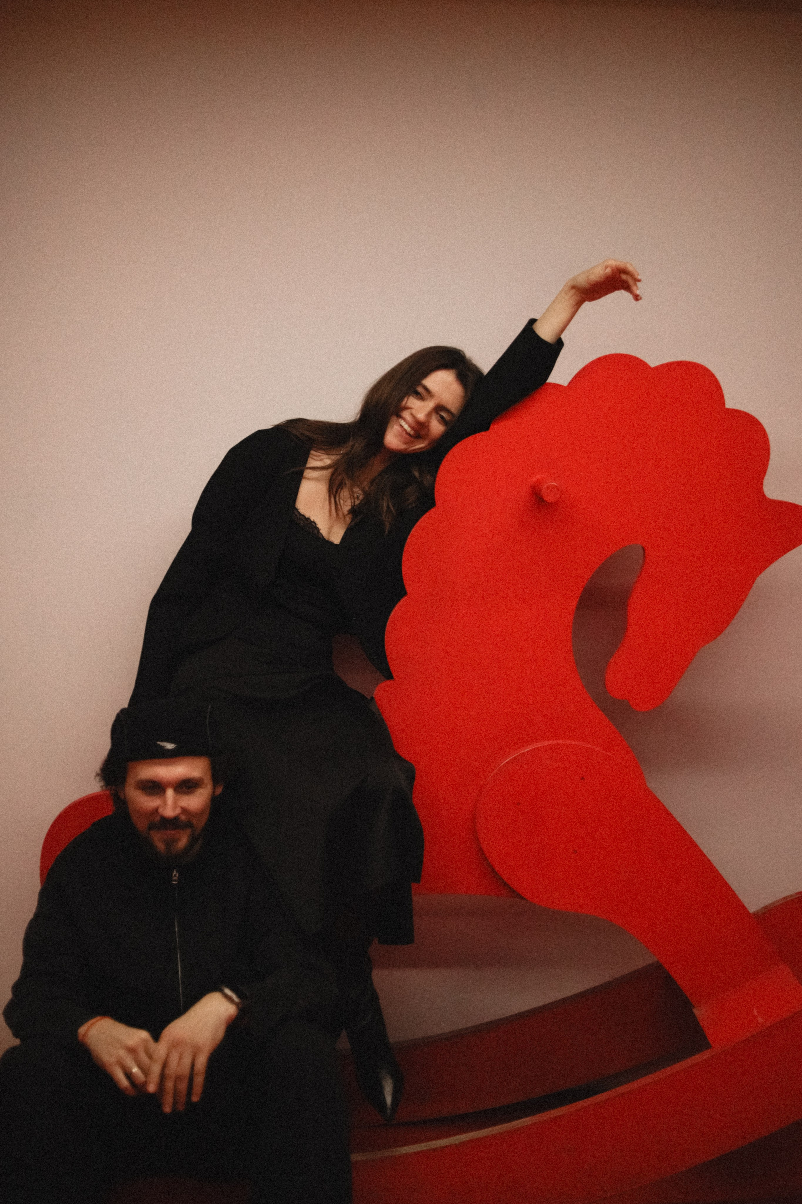 Черное на красном. Свадебный и семейный фотограф в Самаре и Москве