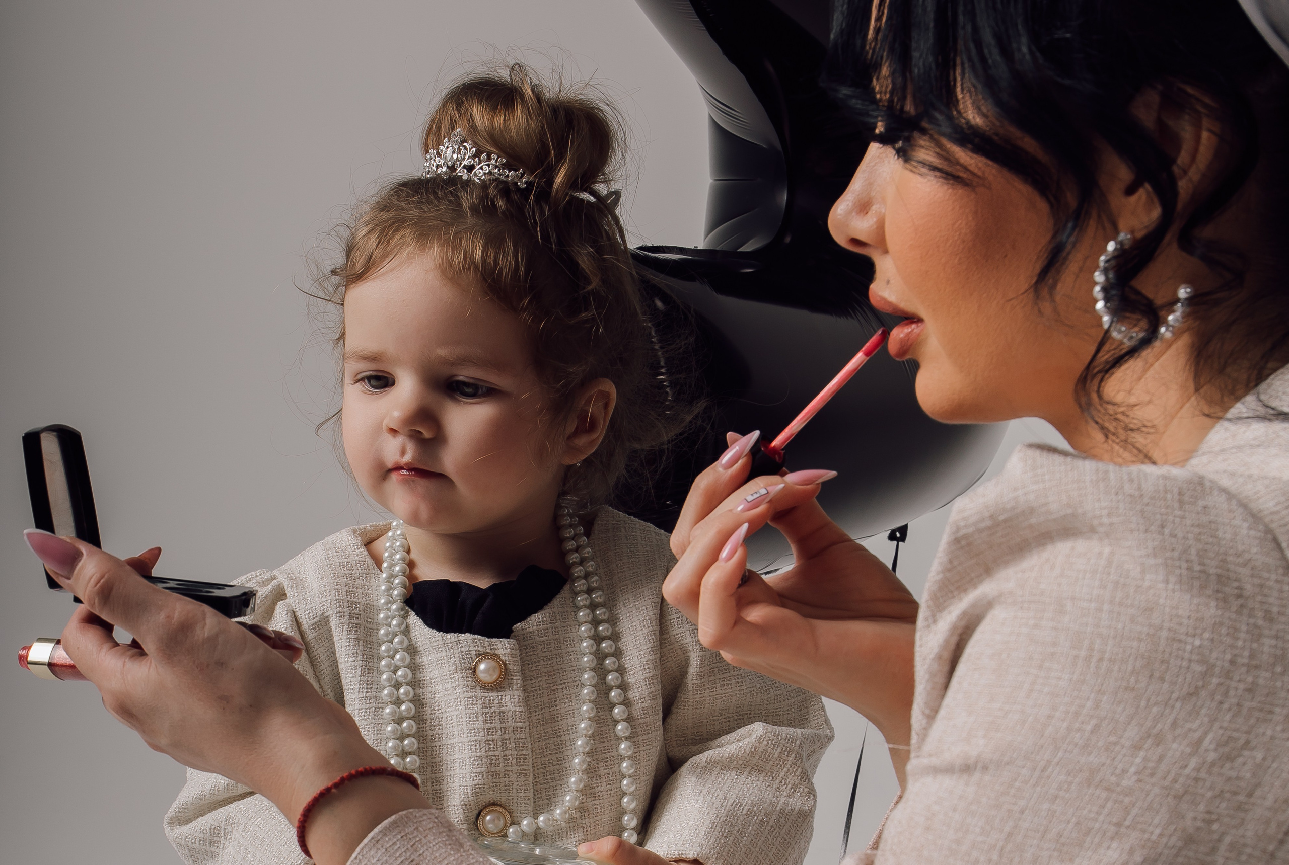 Оля и Александра