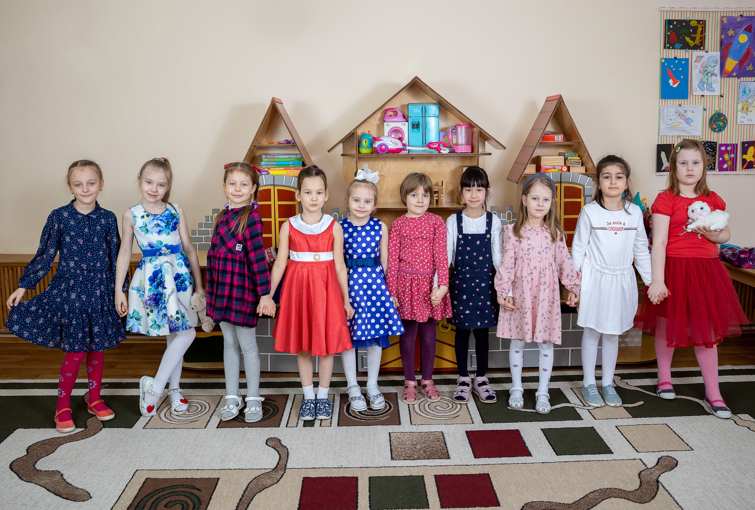 Групповые фотографии, фото с лучшим другом. Школьный и детсадовский фотограф Москва. Детский фотограф