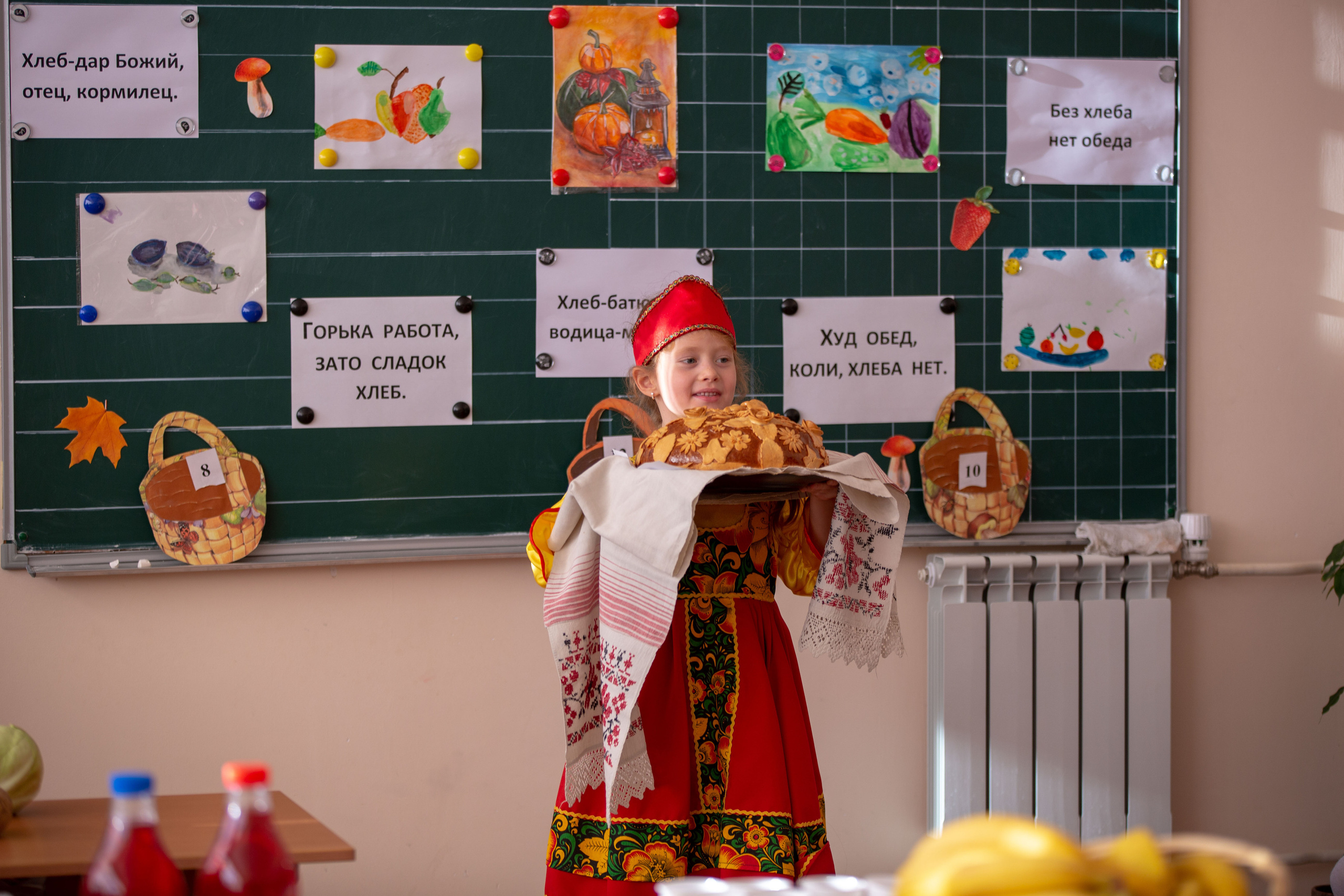 Праздник в школе. Школьный и детсадовский фотограф Москва. Детский фотограф