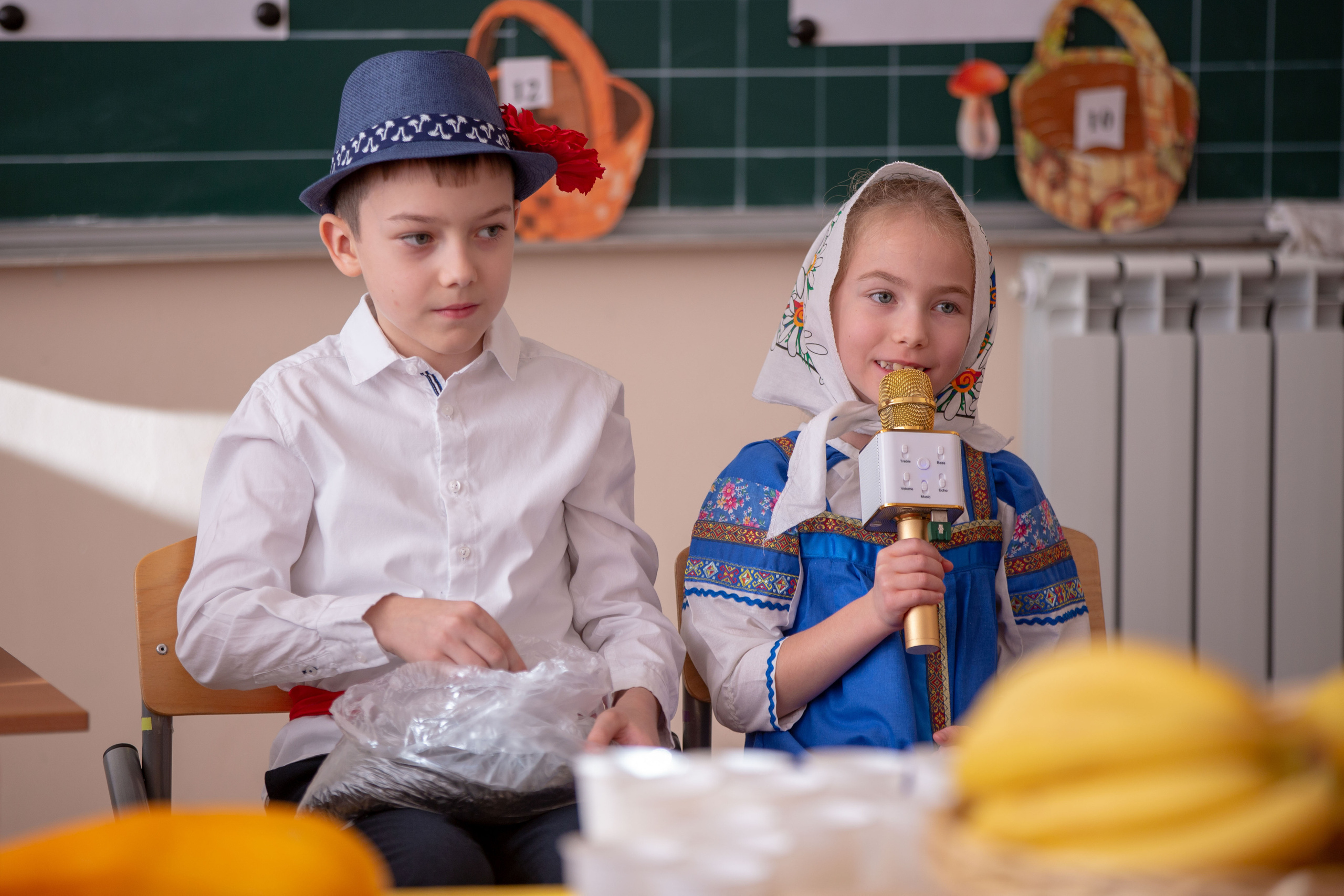 Праздник в школе. Школьный и детсадовский фотограф Москва. Детский фотограф