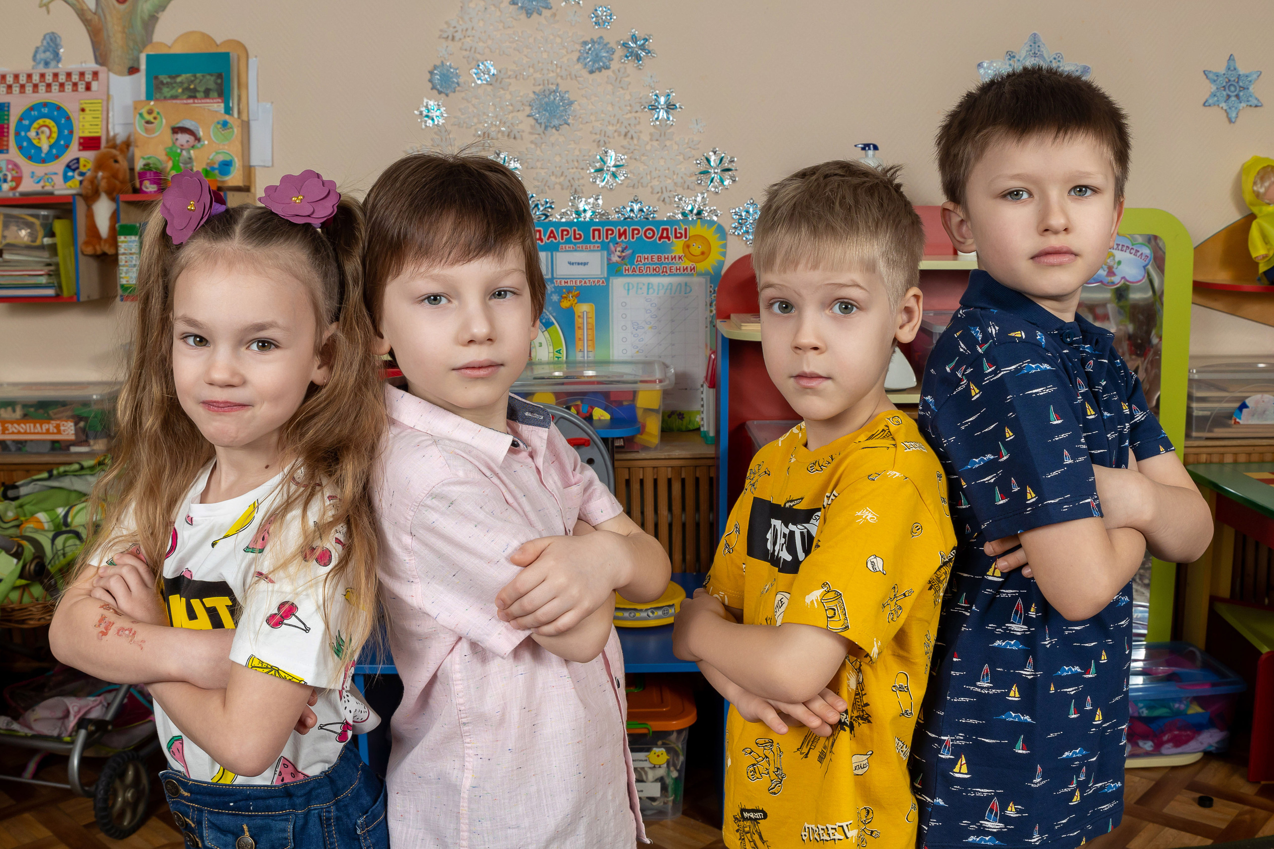 Групповые фотографии, фото с лучшим другом. Школьный и детсадовский фотограф Москва. Детский фотограф