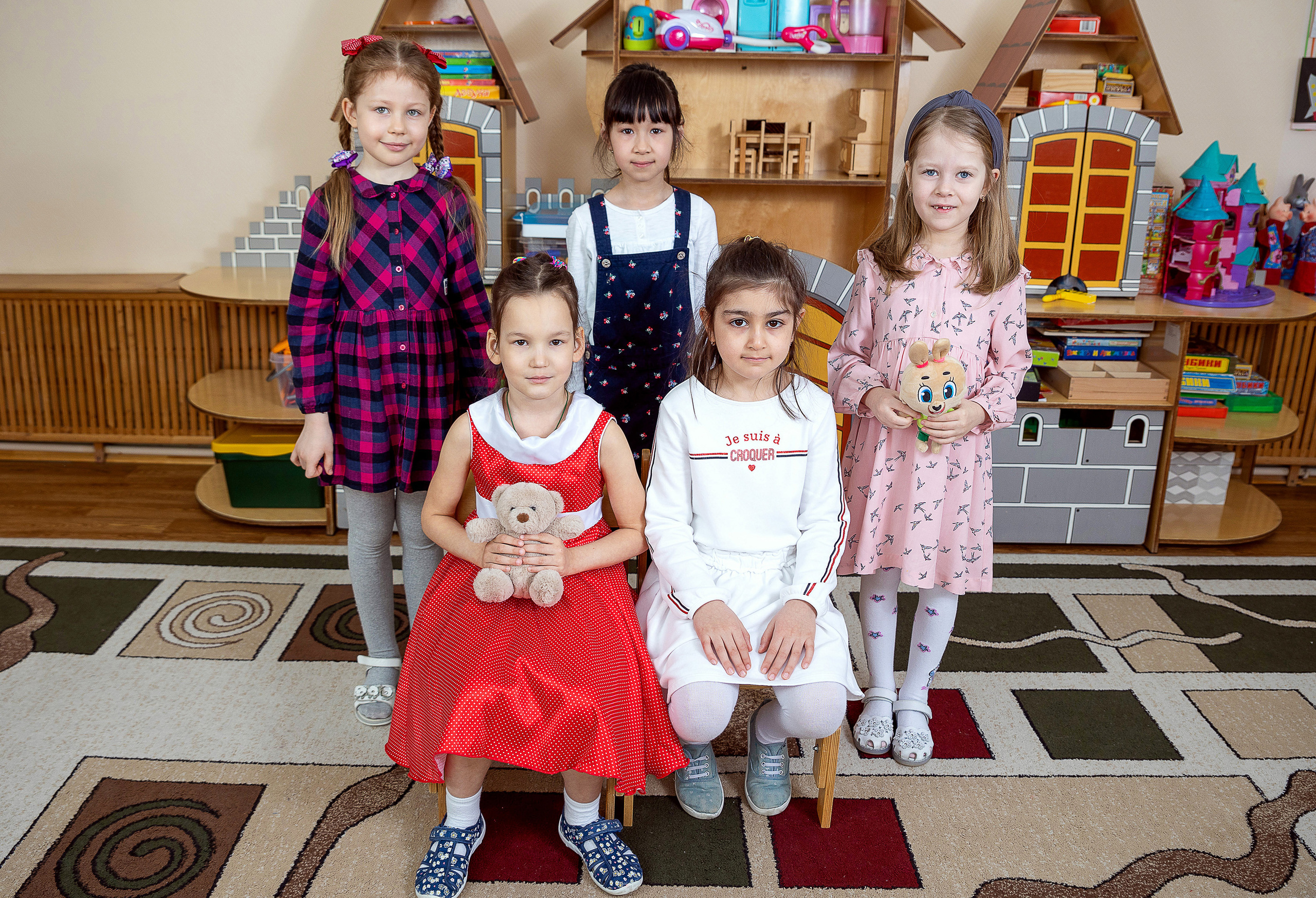 Групповые фотографии, фото с лучшим другом. Школьный и детсадовский фотограф Москва. Детский фотограф