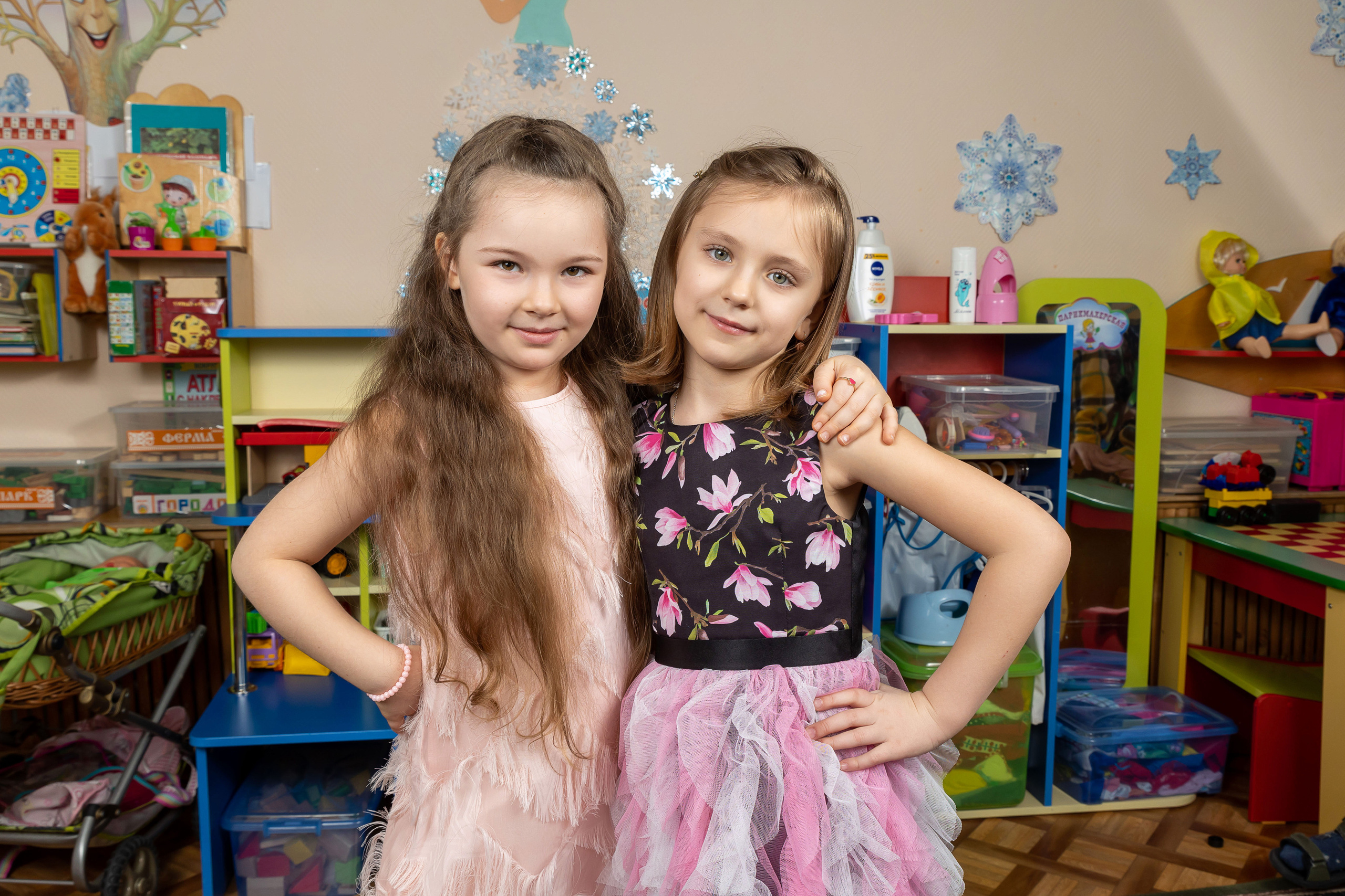 Групповые фотографии, фото с лучшим другом. Школьный и детсадовский фотограф Москва. Детский фотограф