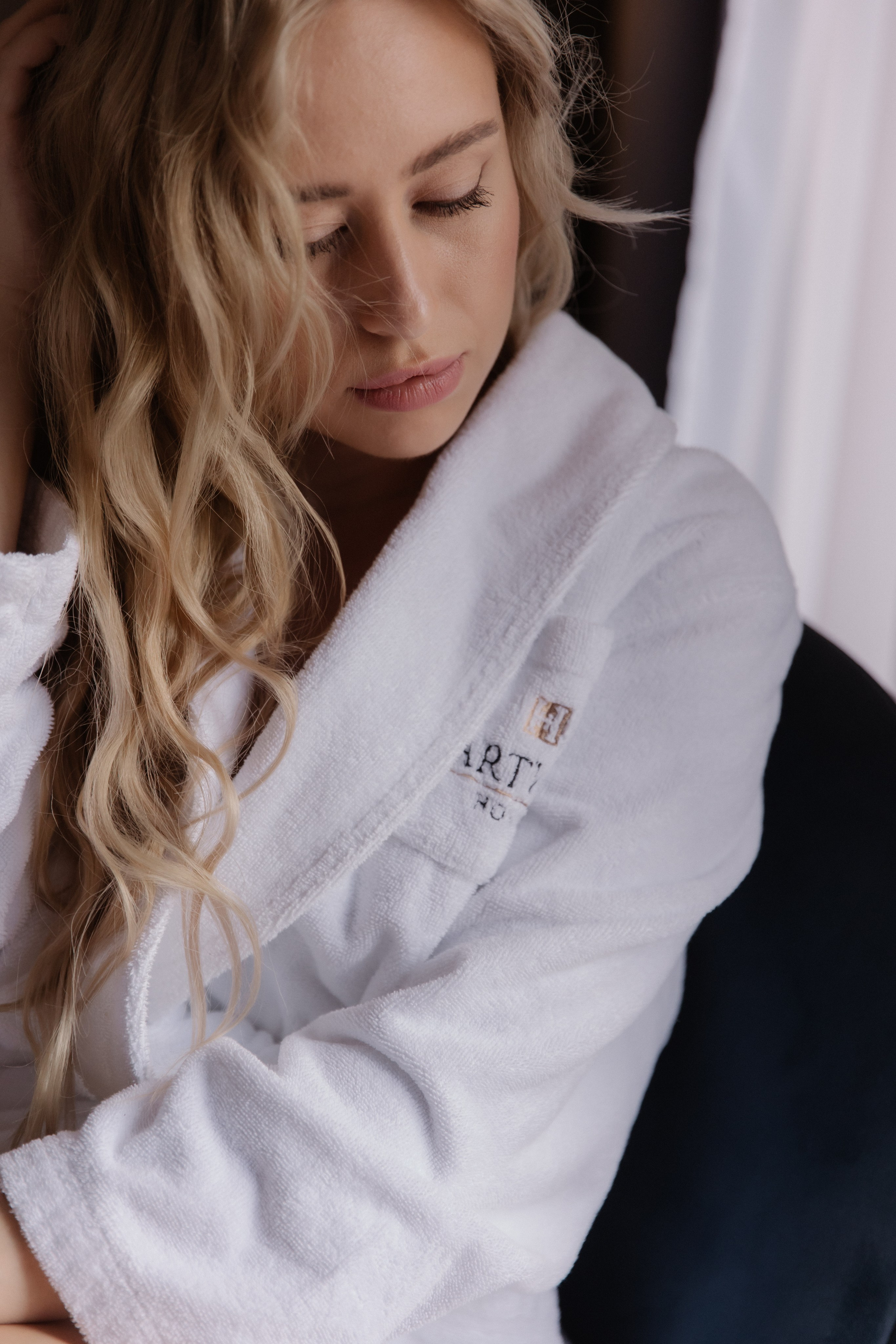 Саша. Фотодень в отеле. Семейный и свадебный фотограф в Москве и Зеленограде Пилипенко Юлия