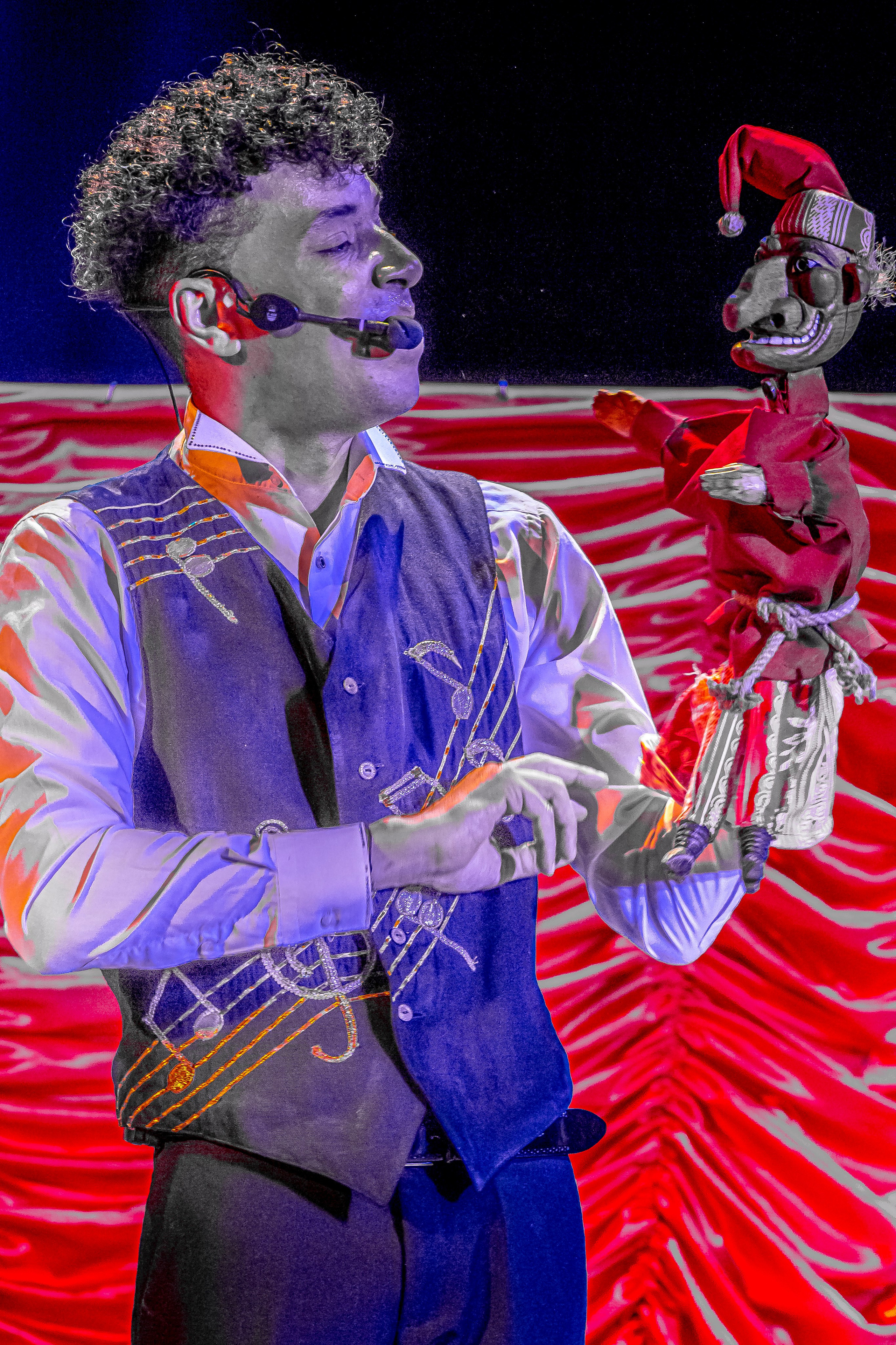 Цирк из Саквояжа спектакль театра САКВОЯЖ. Фотограф в Сочи Юрий Шептаев