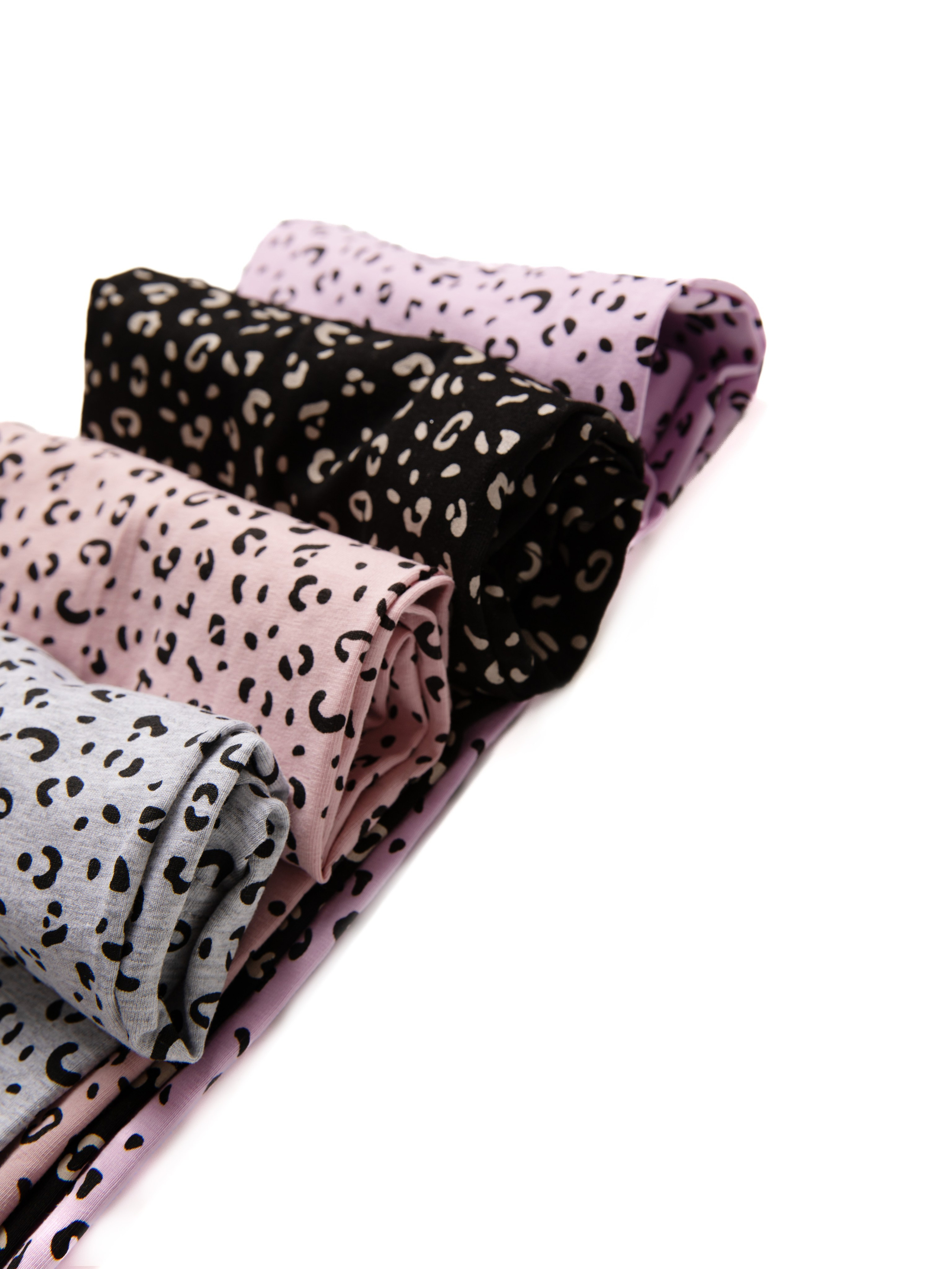 Детские лосины. Фотостудия предметной и модельной съёмки для маркетплейсов