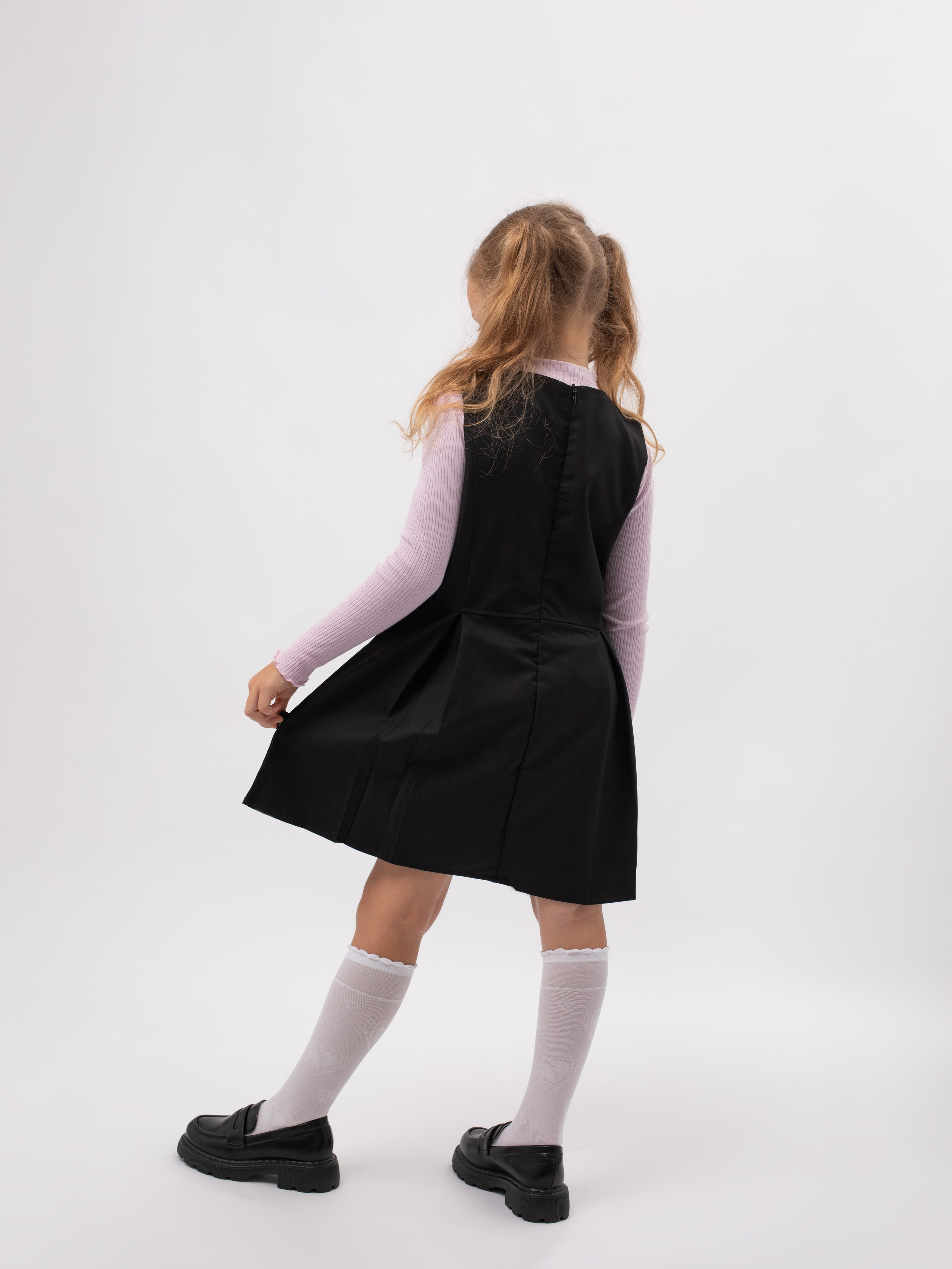 Школьная одежда. Фотостудия предметной и модельной съёмки для маркетплейсов