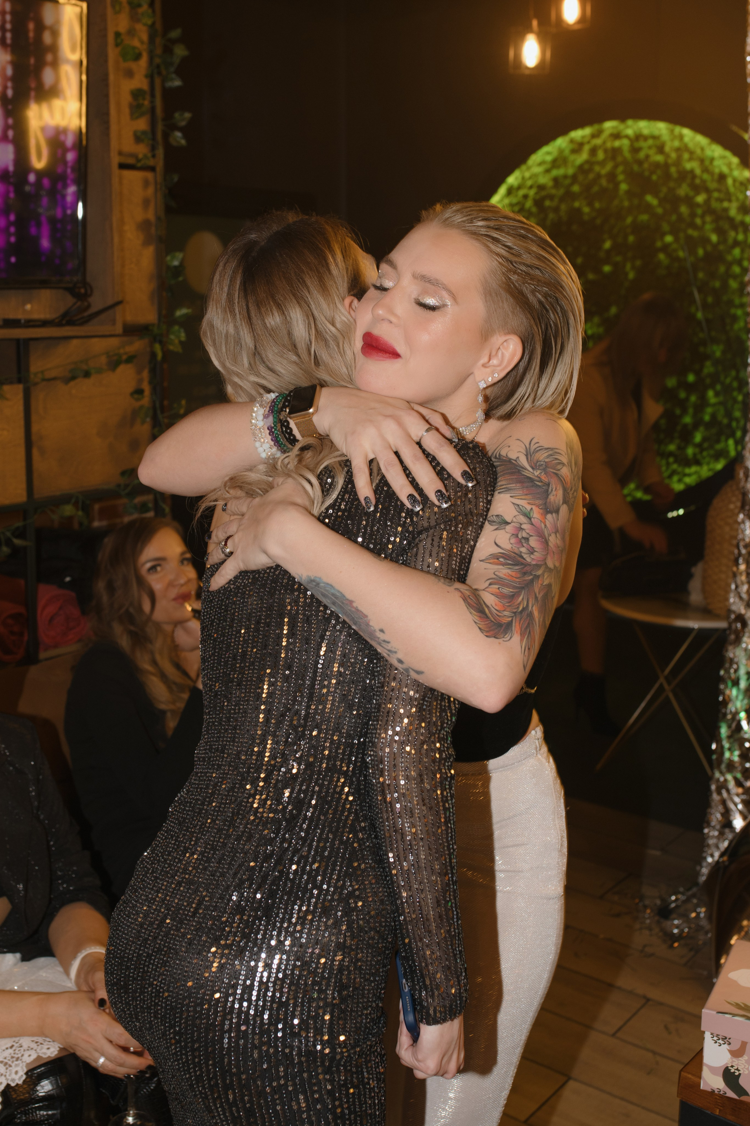 День рождения Томы — Let`s Talk Bar. Свадебный фотограф Екатеринбург/Челябинск — Любовь Волохова