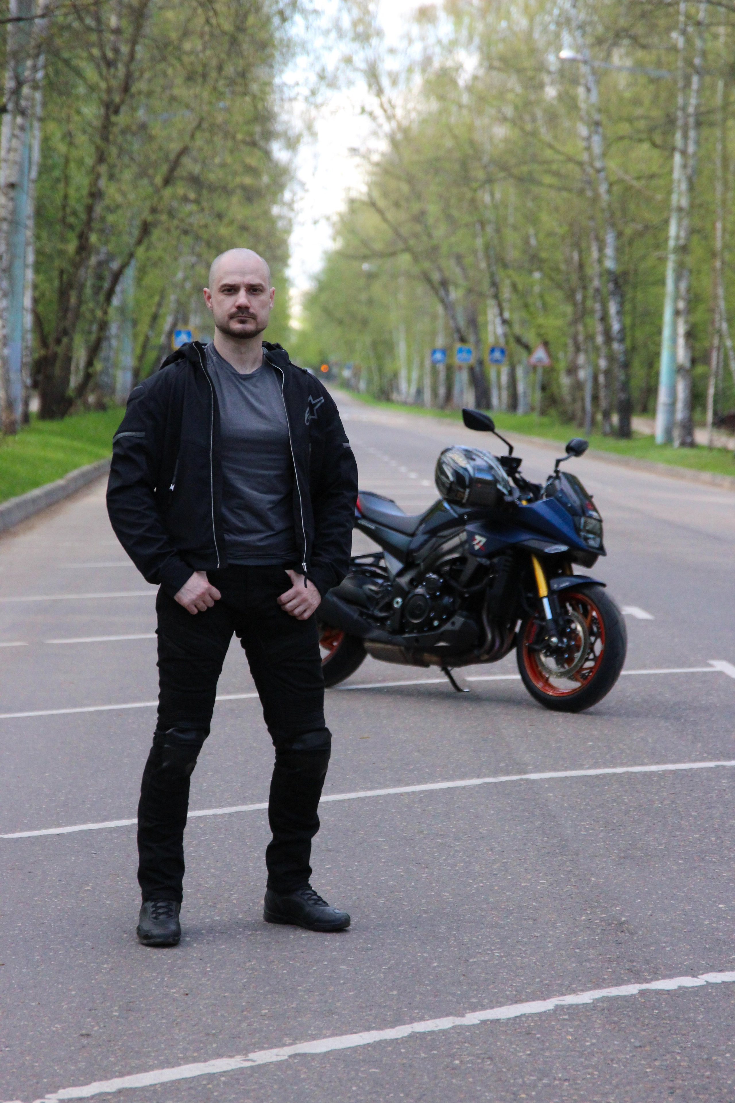 Алексей и мотоцикл 🏍️, парк Сокольники. Ваш личный фотограф в Москве Мила