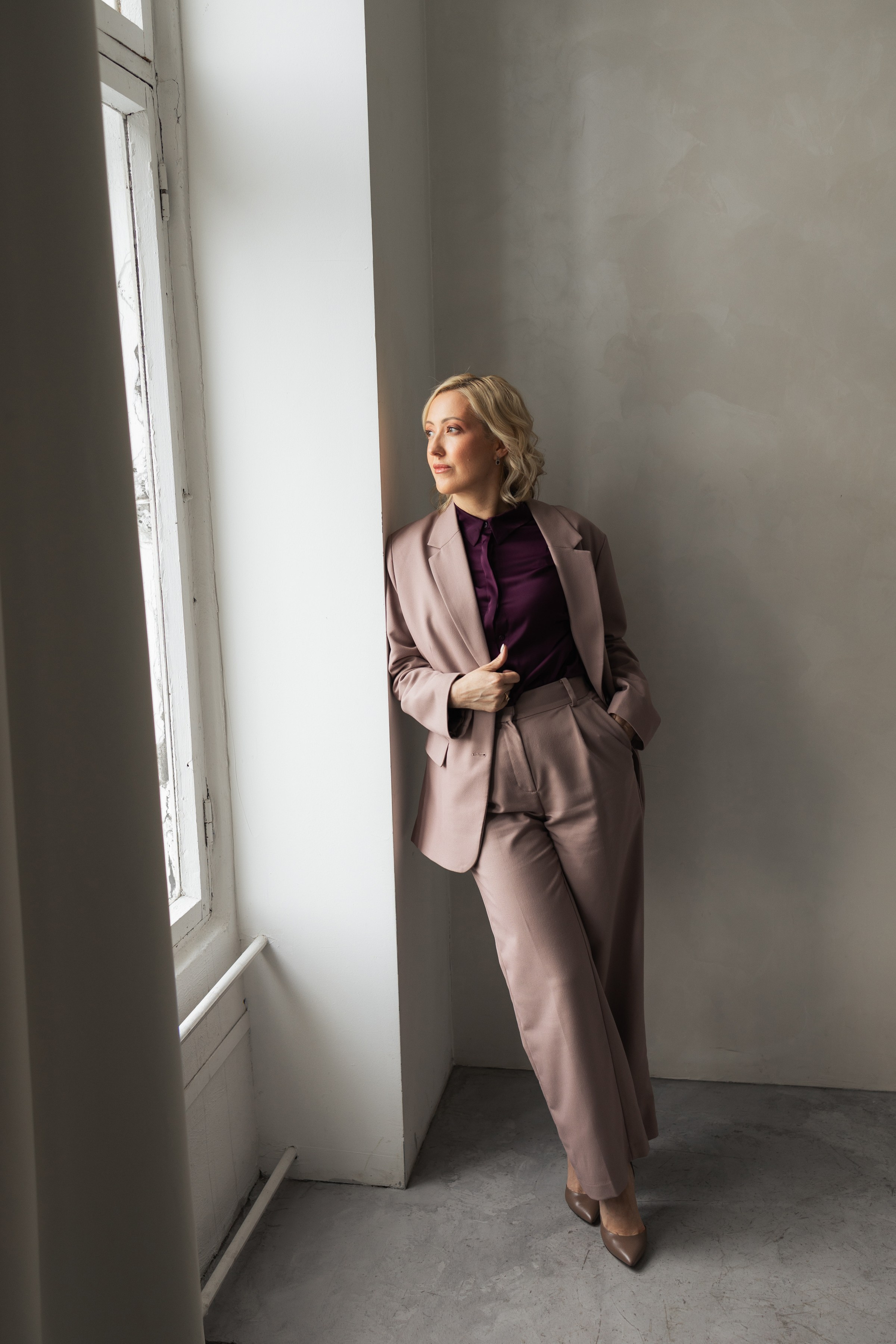 Деловой портрет. Портретный фотограф СПб, женский фотограф, минимализм и эстетика