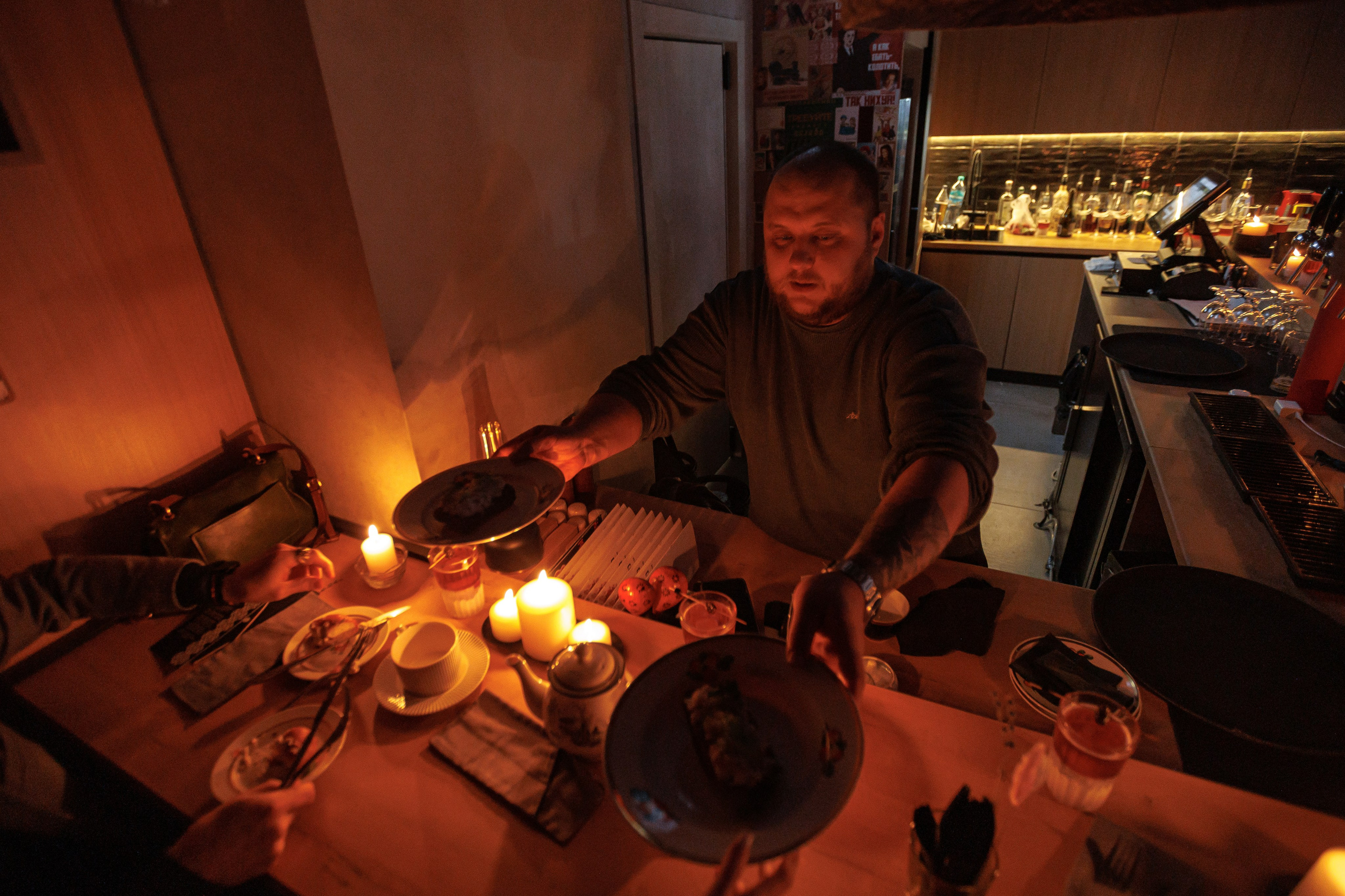 Гастроужин Поселенцы в гостях у Самозванцев