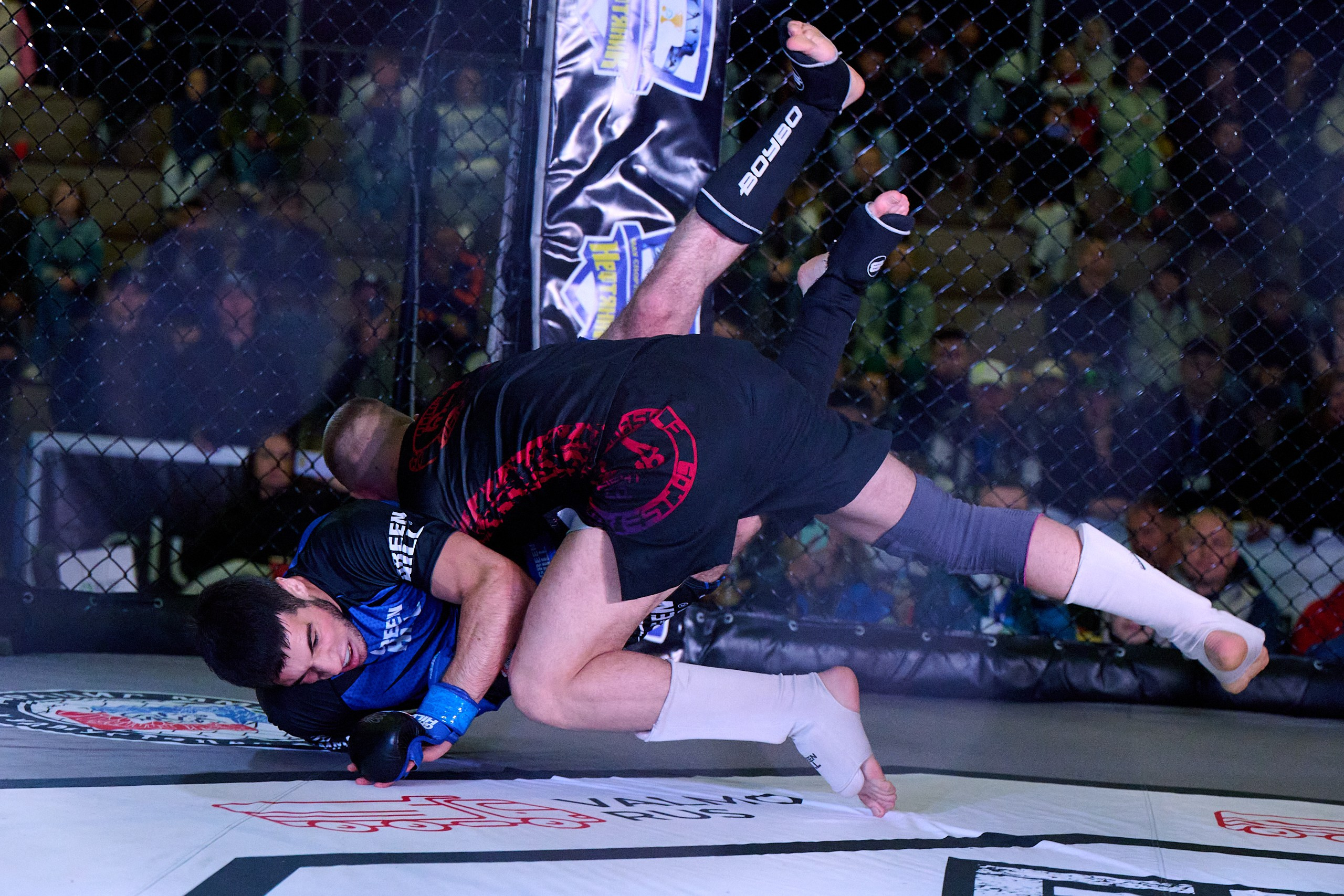 ММА. Битва на Иже-4. Спортивный репортажный фотограф в Ижевске Сергей Мерзляков