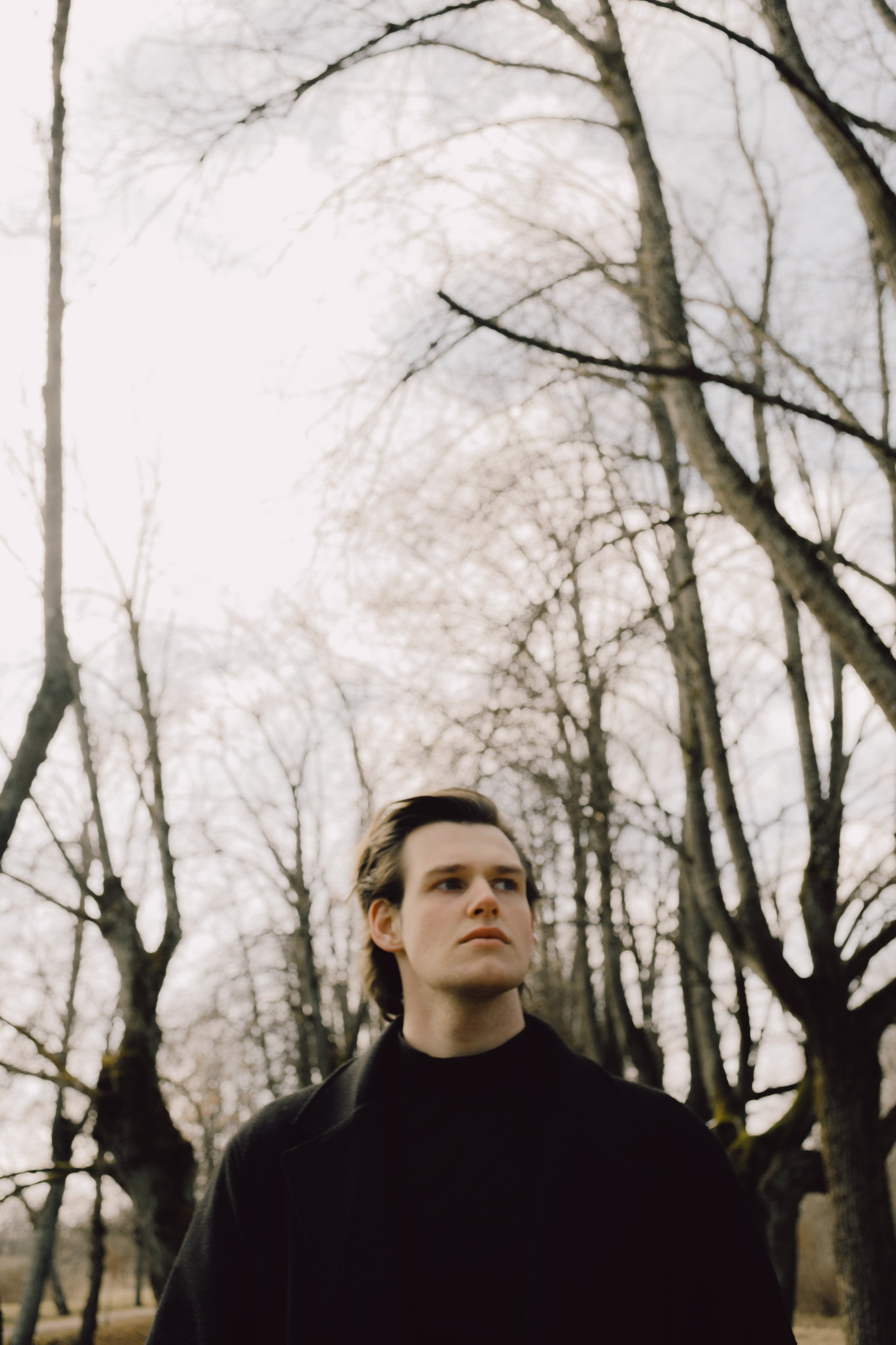 Тимофей. Весення съемка за городом. Портретный фотограф в Санкт-Петербурге Валентина Долженко