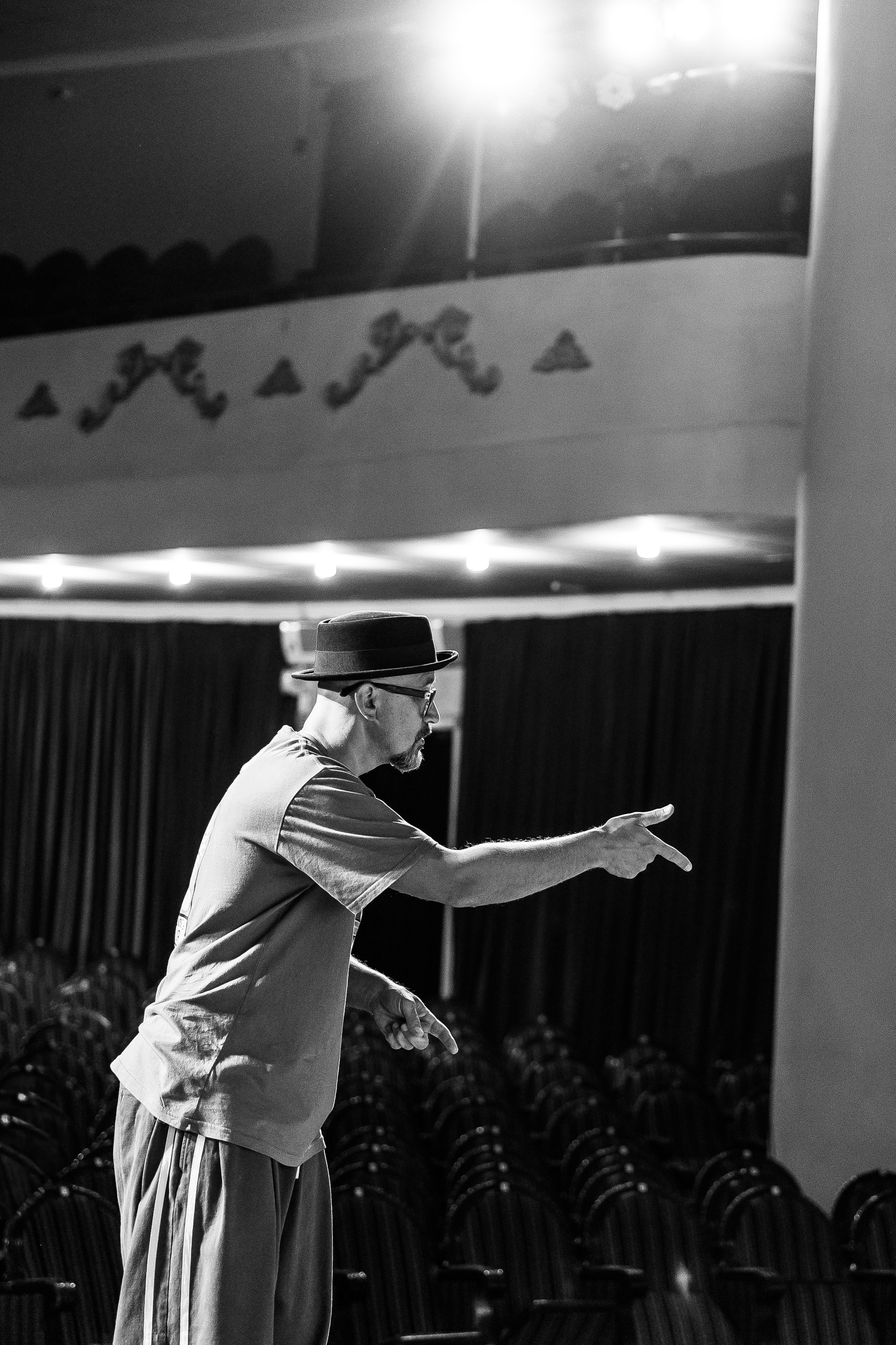 Спектакль Егора Дружинина «Всюду жизнь»