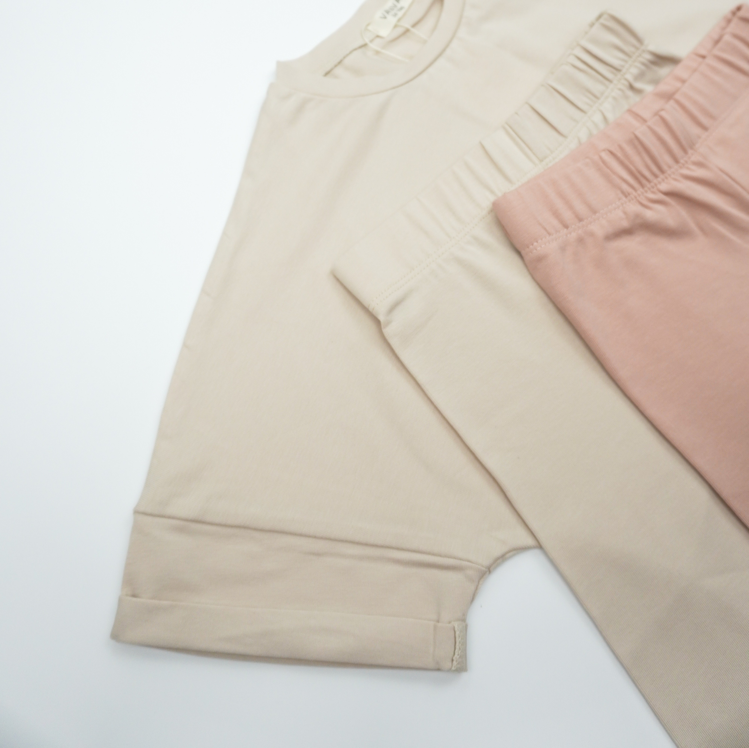 Одежда. Кузнецова Мария — профессиональный фотограф в Санкт-Петербурге | Предметная фотосъёмка, модельные тесты, актёрское портфолио, концерты