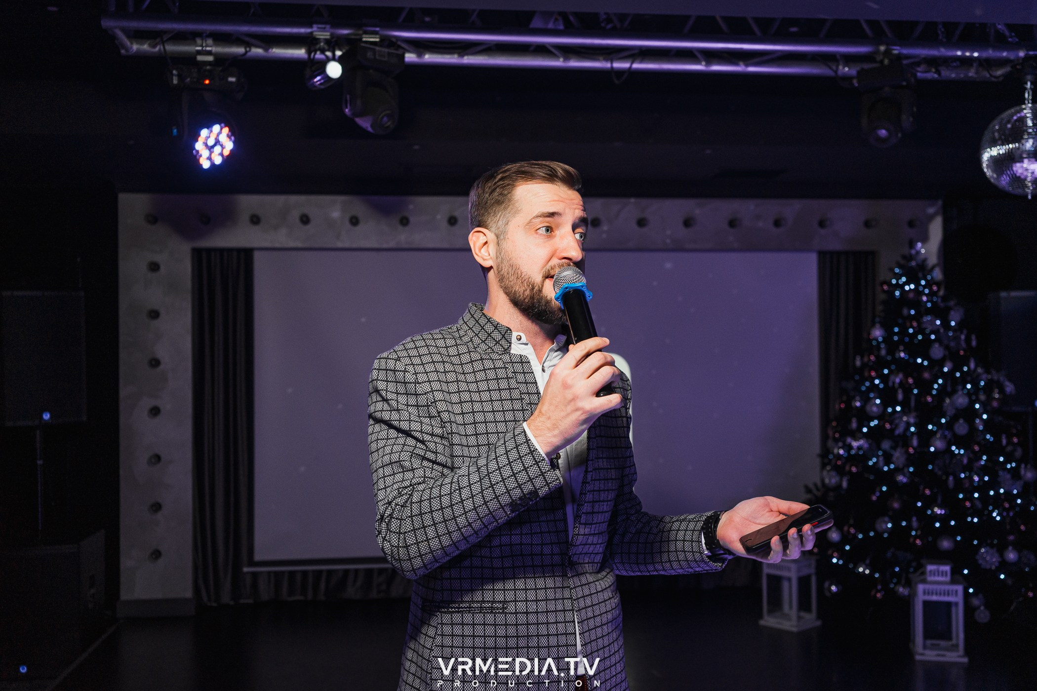 НОВОГОДНЯЯ РАЗМИНКА в караоке-баре «Volna»