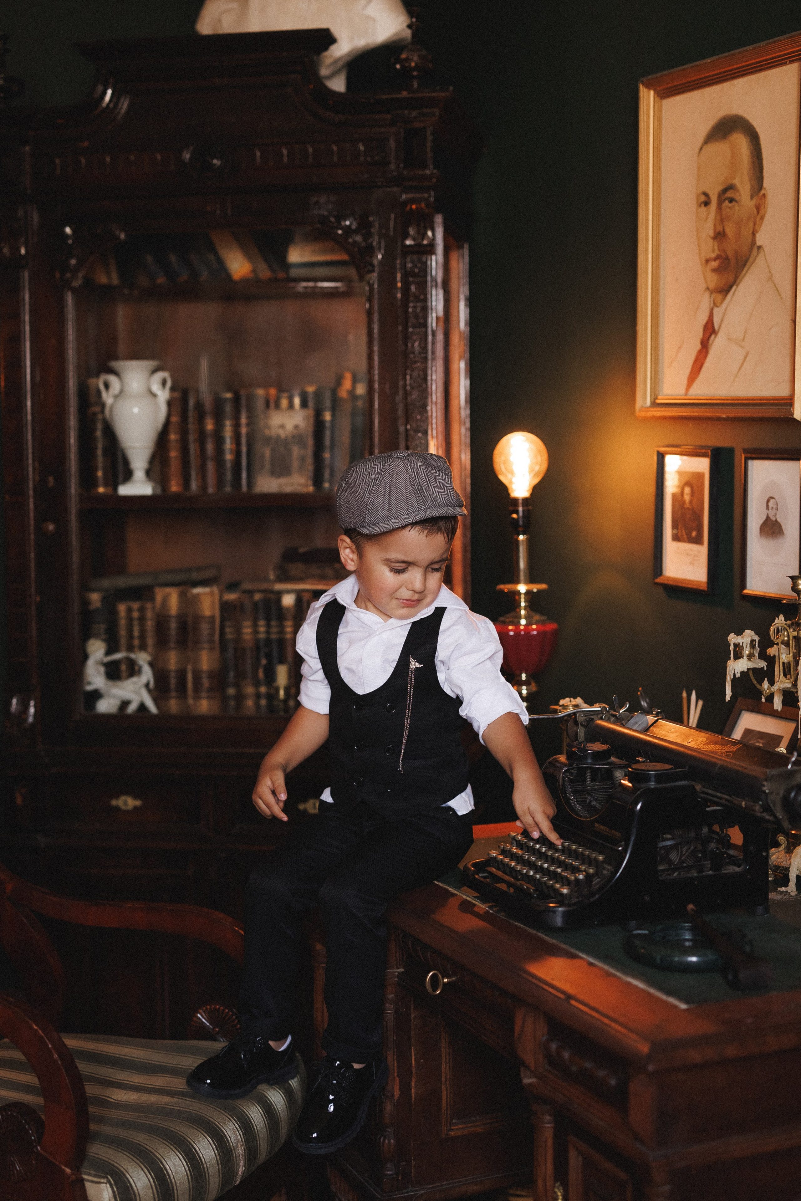 Семейная фотосессия в ретро стиле, фотостудия «Ретроград», город Краснодар. Семейный и детский фотограф в Краснодаре Анна Трашкова