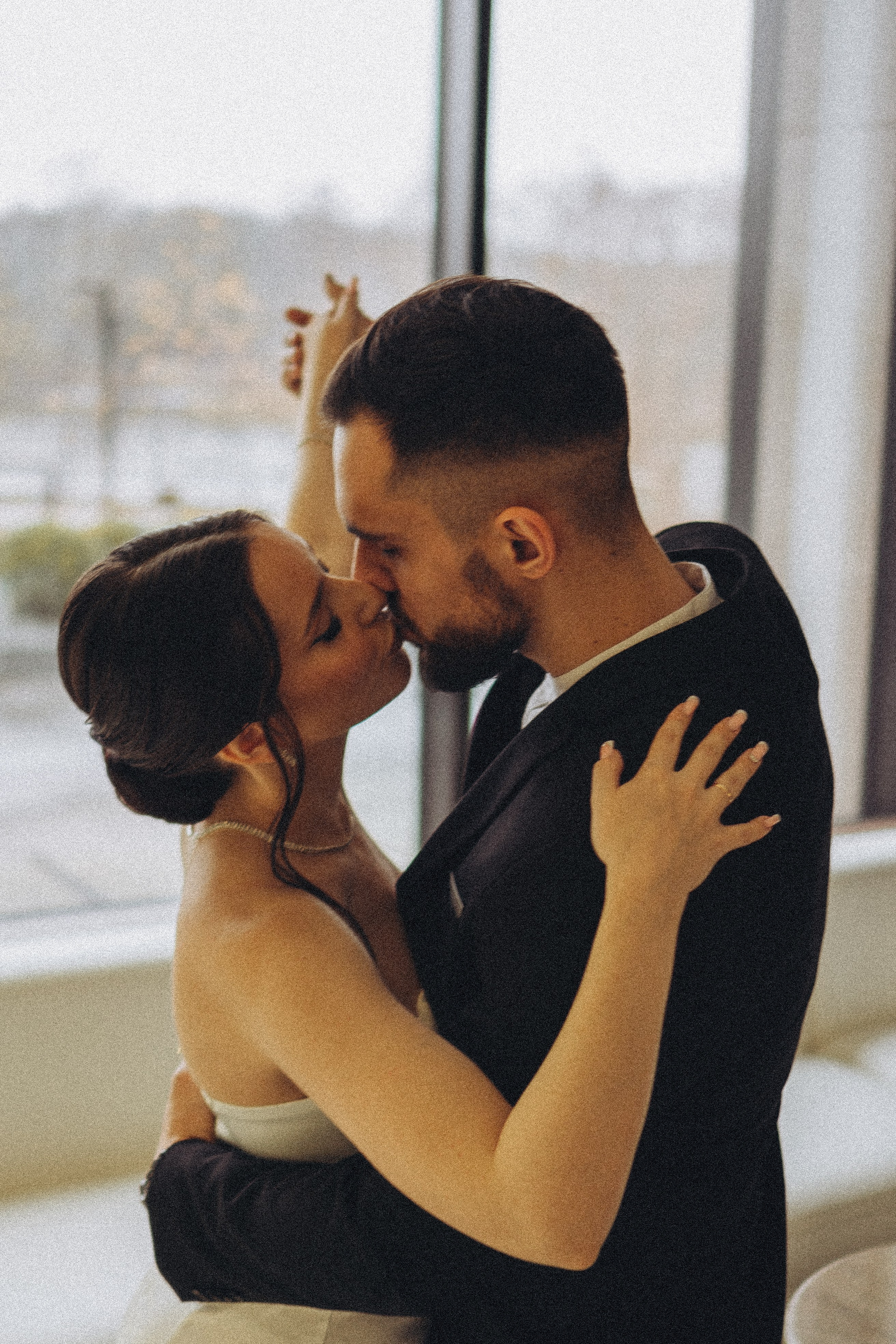 СВАДЕБНАЯ СЬЕМКА СБОРОВ ЖЕНИХА И НЕВЕСТЫ В ОТЕЛЕ И ТАКЖЕ ФОТОСЕССИИЯ В ОТЕЛЕЕ МЕГАПОЛИС БРЯНСК. Профессиональный фотограф, Санкт-Петербург — Виктория Богомолова