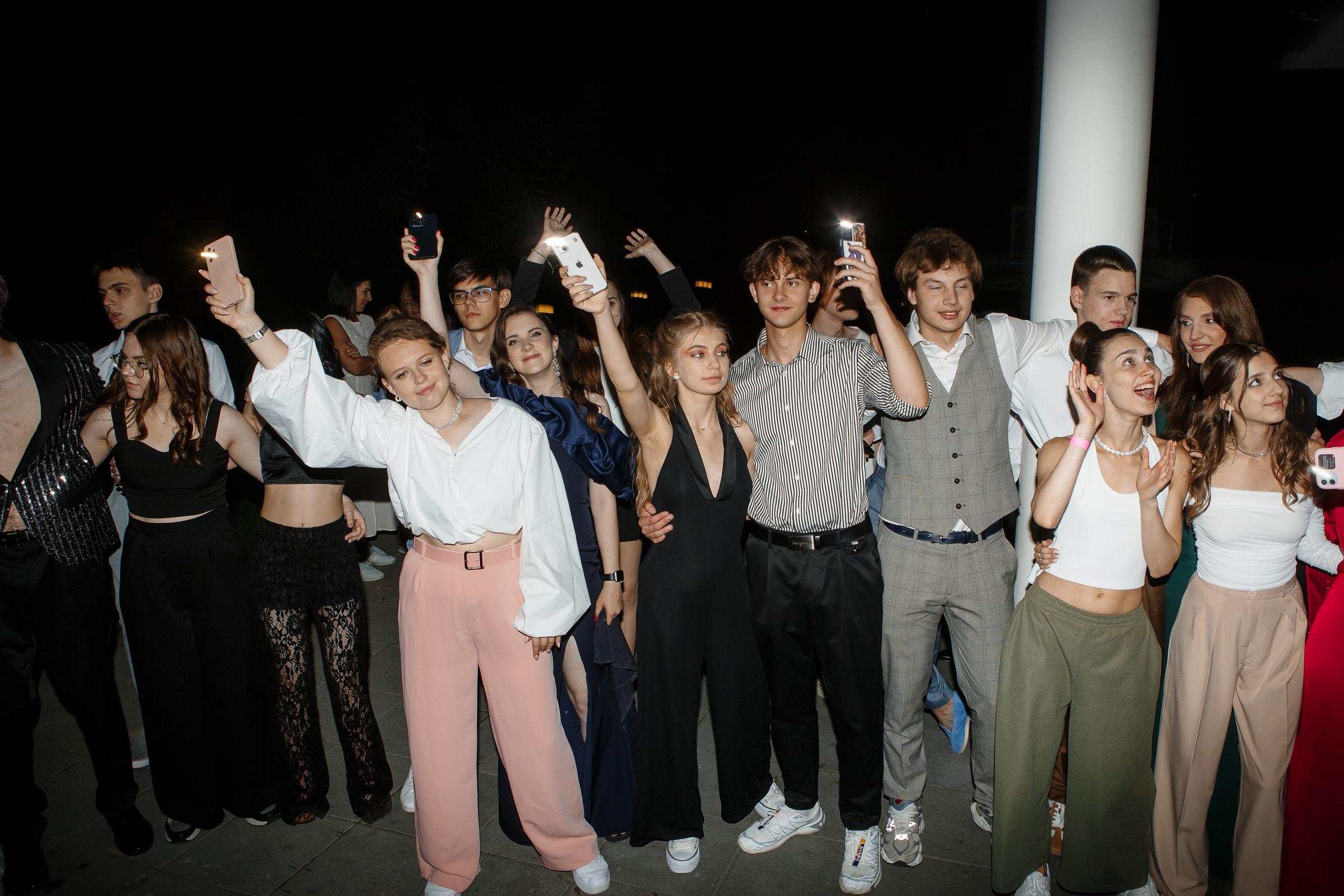 Выпускной Гимназия 12 2024 OpenHouse. Свадебный и портретный Фотограф в Липецке Дмитрий Котюков