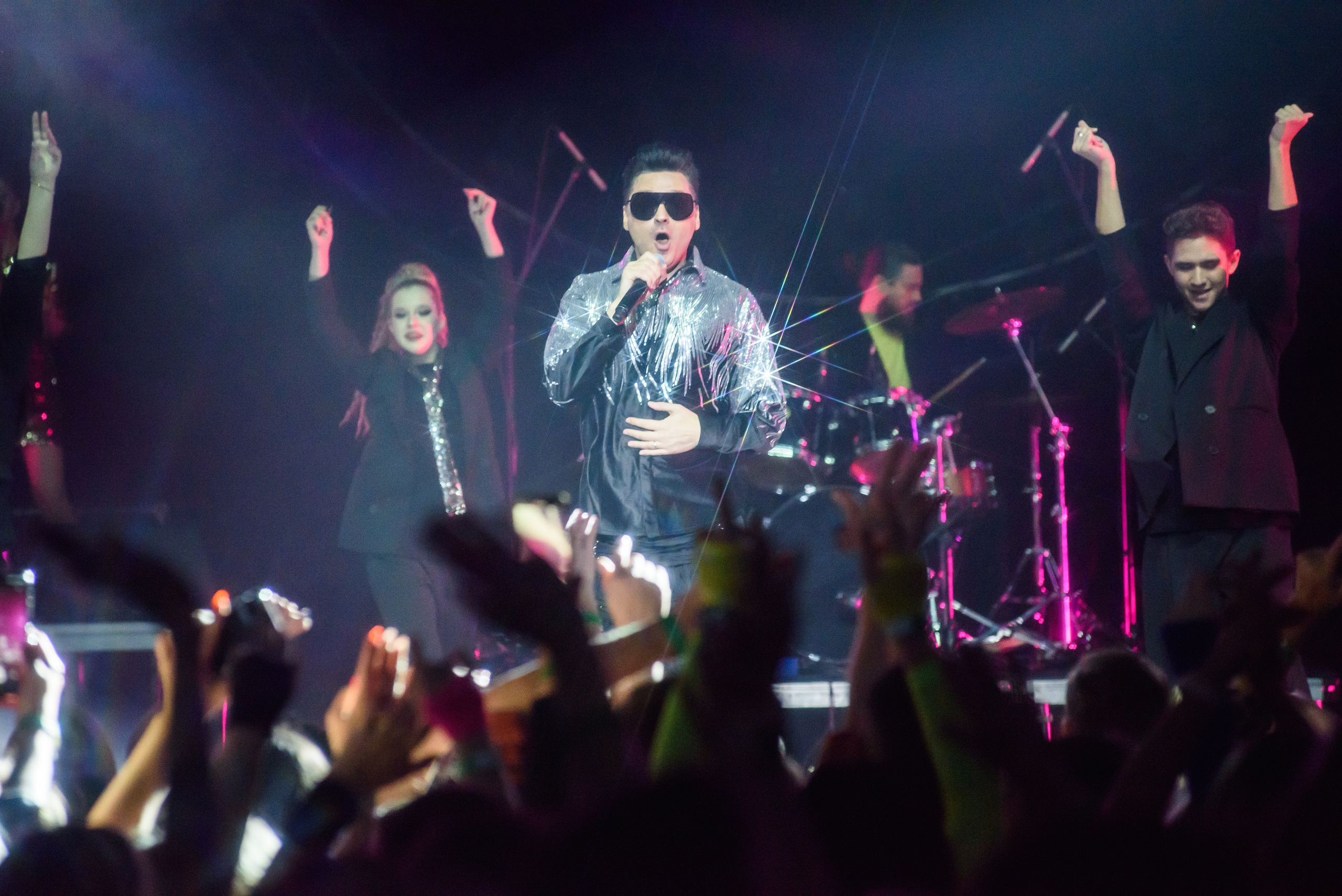 Дискотека 80-90-2000х — «Имена на все времена», Крокус Сити Холл. Бренд-фотограф для экспертов и блогеров в Москве Влада Горбовская