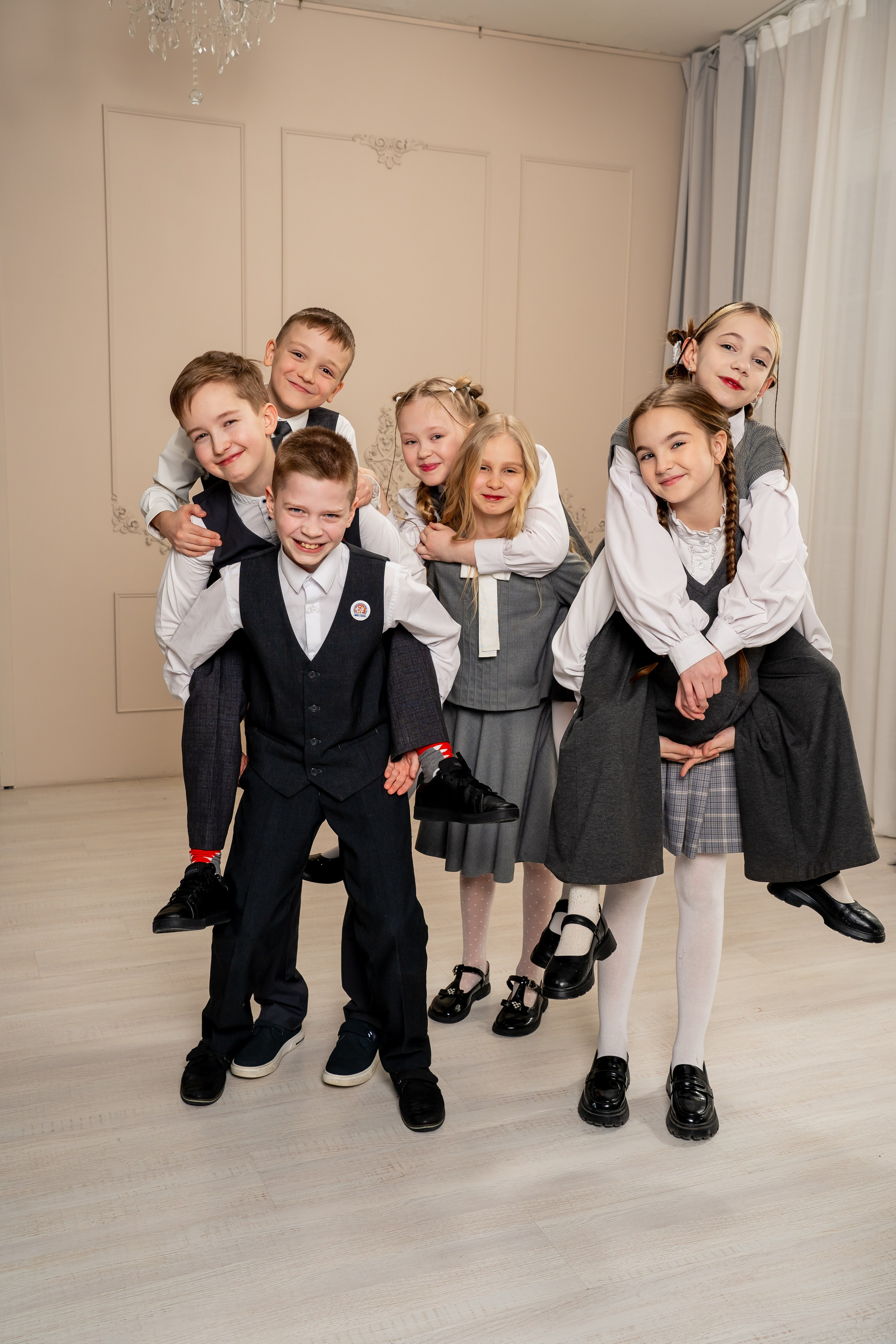 4 — 2. Выпускные альбомы в городе Кирове. Фотограф Екатерина Невская