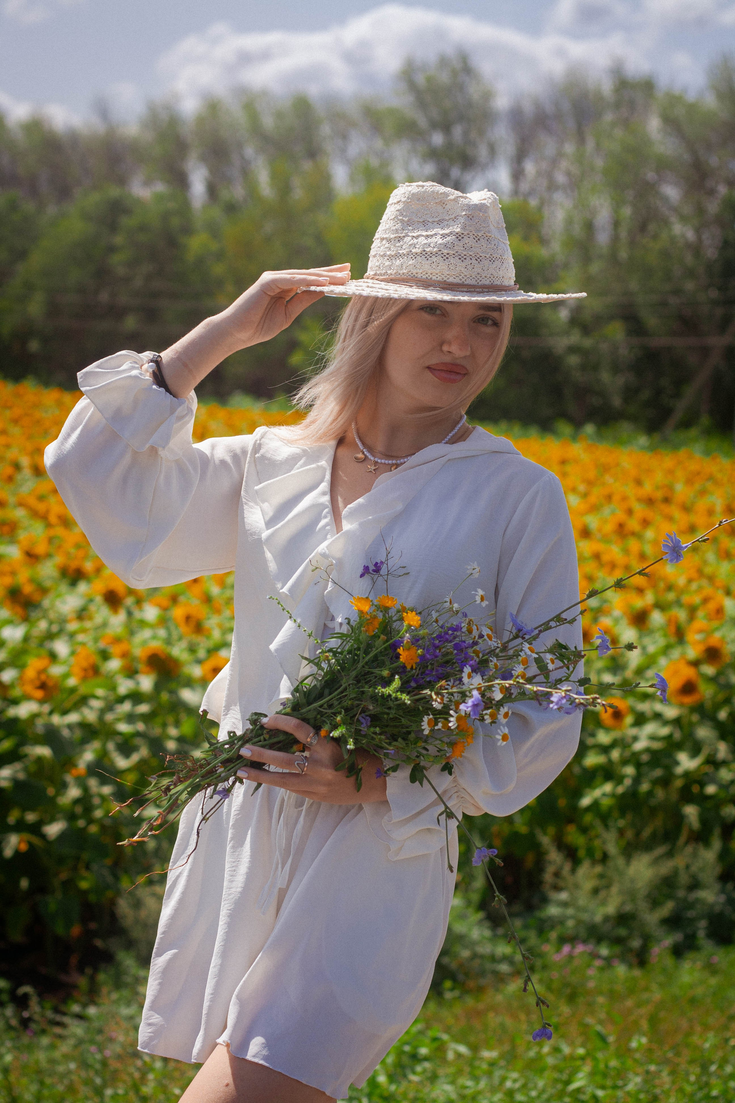 Настроение: уйти в поле с подсолнухами. Портретный фотограф в Саратове