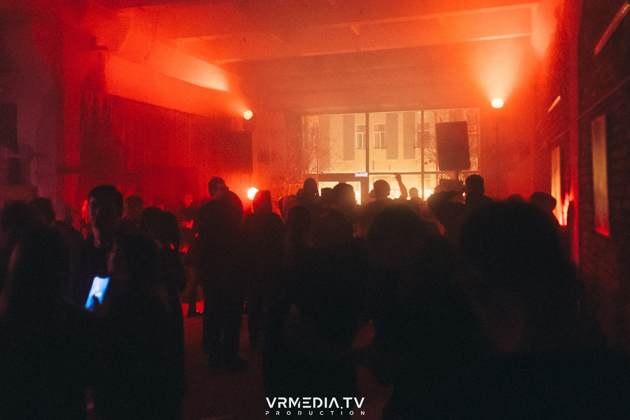 WEEKEND HALL в культурном пространстве «Редакция»